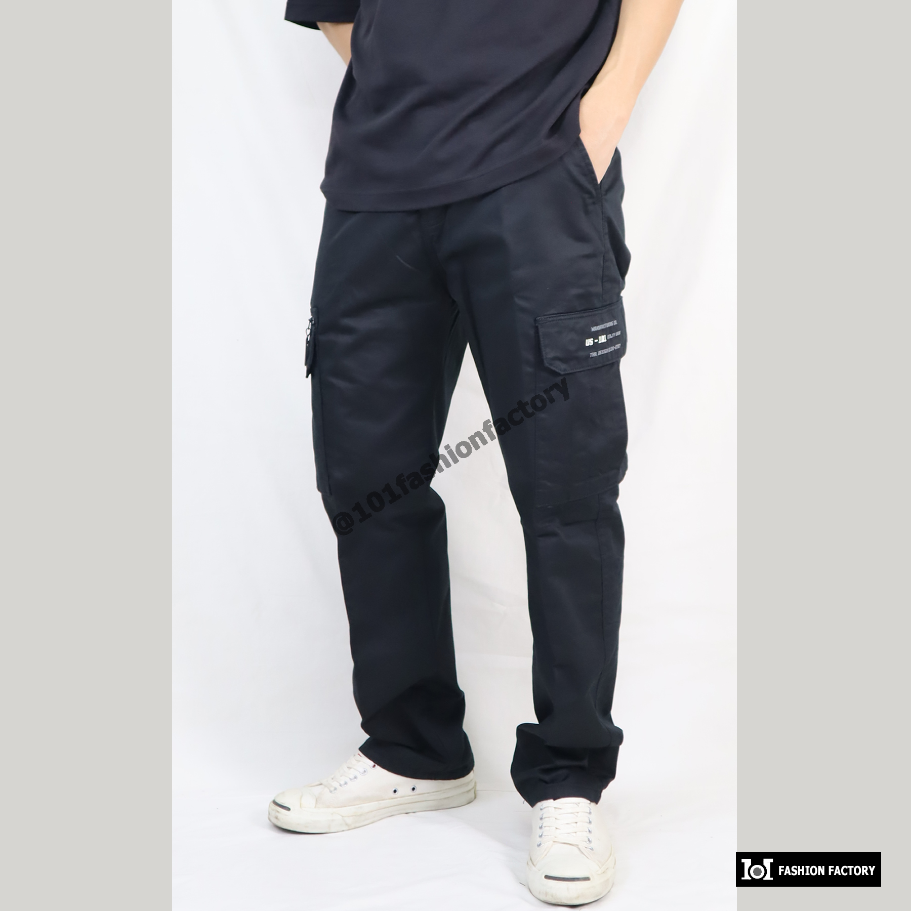 กางเกงคาร์โก้กระเป๋าข้าง NO.707/1 ขาตรงทรงหลวมกระบอกธรรมดา สีดำ | 101FashionFactory