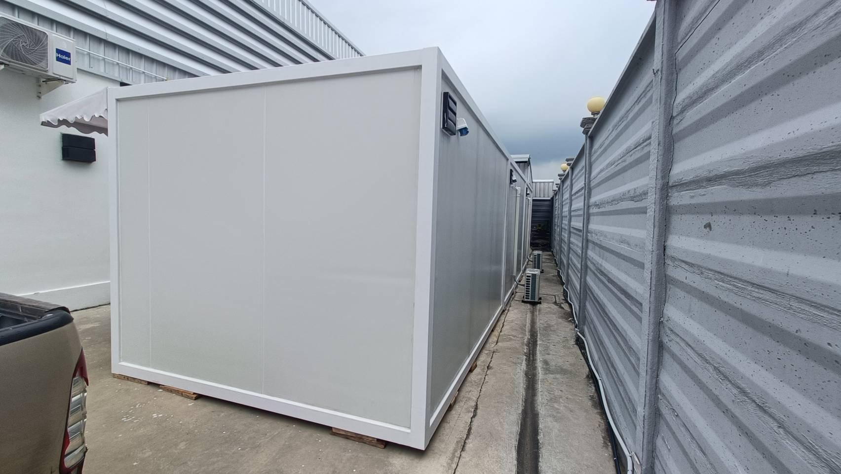 House Knockdonw UN-F04 3 เมตร *4 เมตร ** รับประกันสินค้า 1 ปี ส่งโดยรถเฮี๊ยบ ค่าจัดส่ง 18000