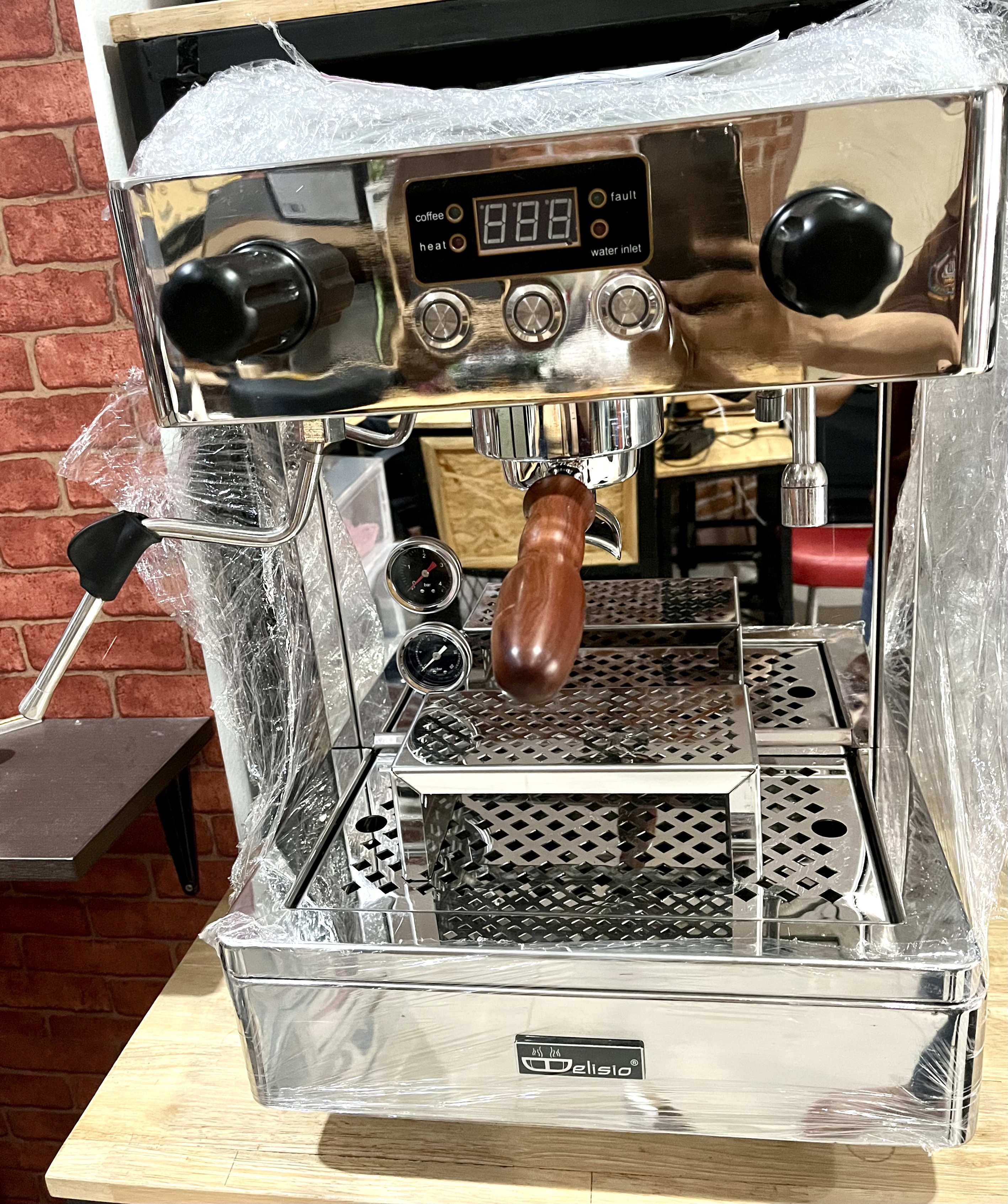 เครื่องชงกาแฟ Delisio K101T