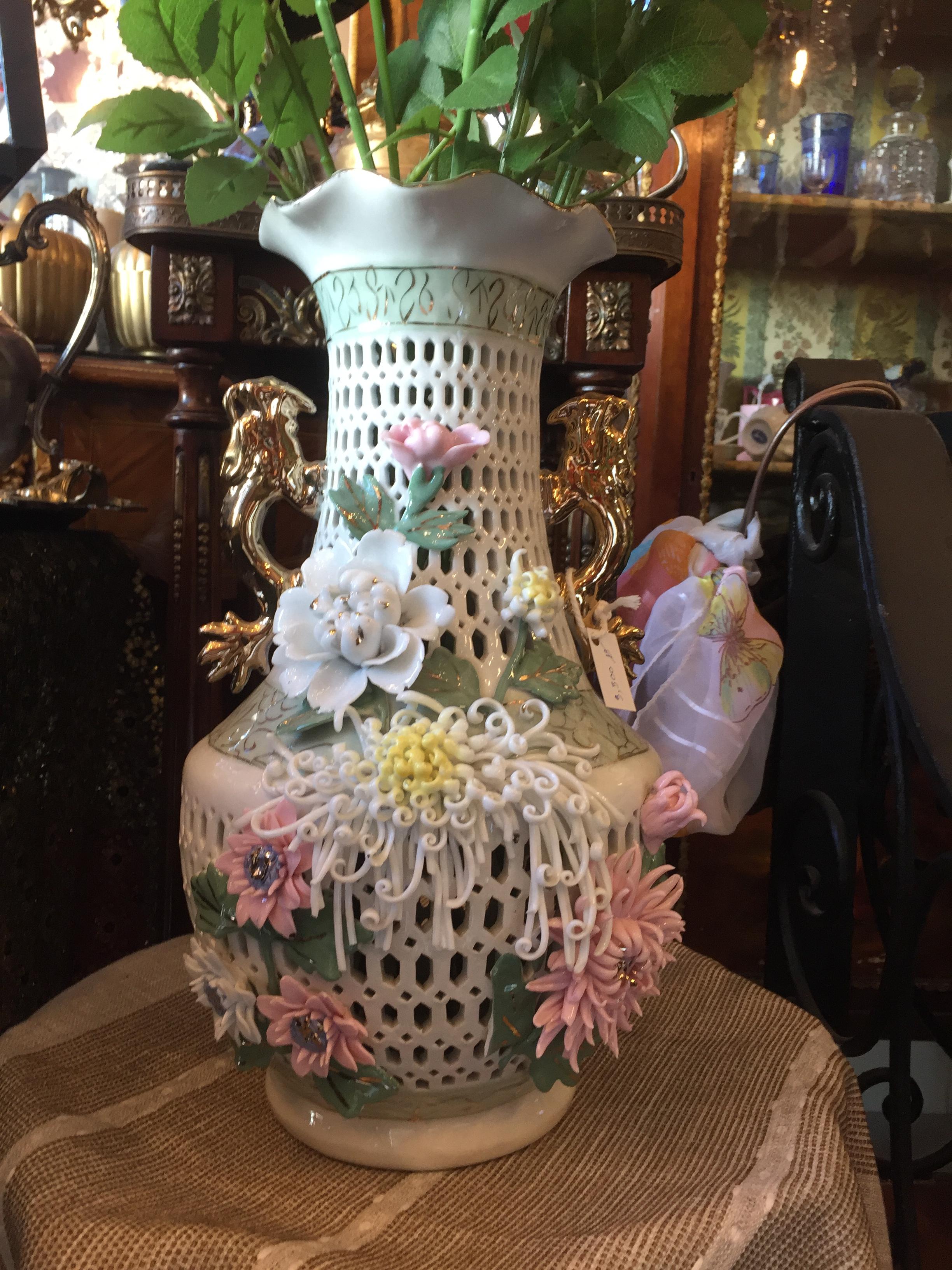 แจกันงานปั้น อิตาลี