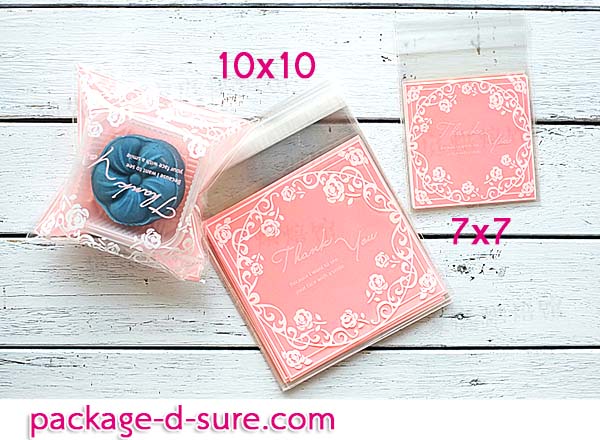 ล้างสต็อก//ถุงคุกกี้ แถบกาว 7x7 ลายกุหลาบลูกไม้ขาว พื้นหลังสีชมพู แพ็ค 100 ใบ