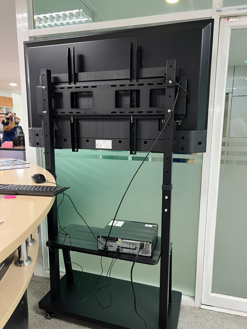 Gnnรุ่น1800 ขาทีวีตั้งพื้น รองรับทีวี100นิ้ว ขาทีวีเคลื่อนที่ มีล้อเลื่อนล็อคล้อได้ พร้อมชั้นวาง รองรับทีวีขนาดใหญ่ได้ ***ประกอบใช้งานได้เองง่ายๆ