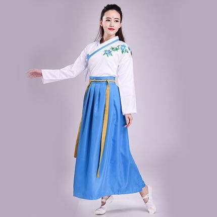 ชุดHUNFU เช่า 350฿ มัดจำ 400฿