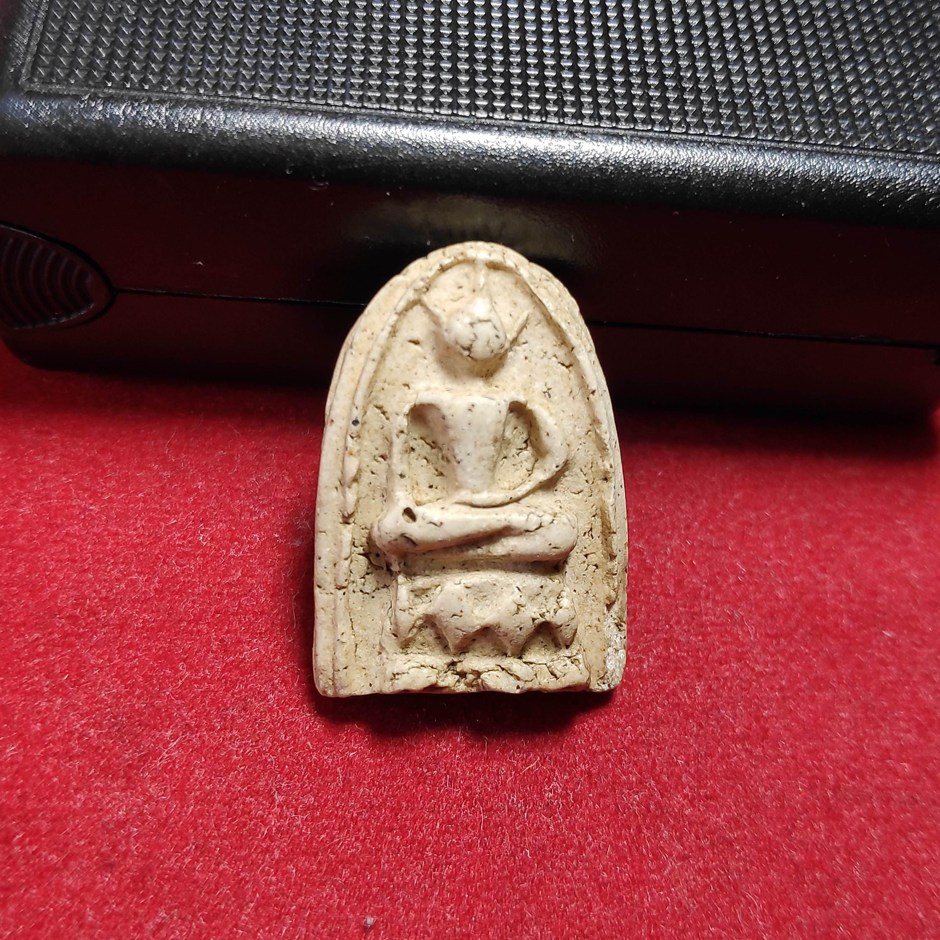 พระสมเด็จพิมพ์เล็บมือหลวงปู่อ้นวัดบางจาก