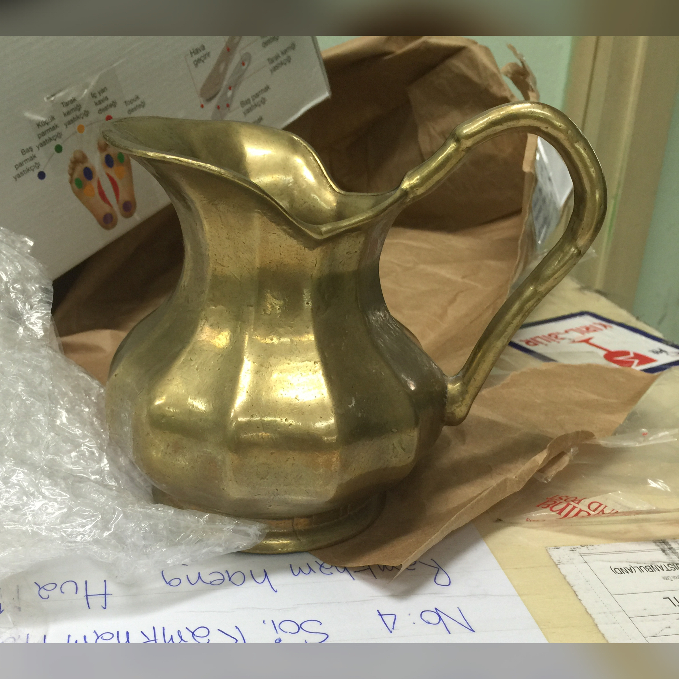 เหยือกทองเหลืองเก่าแก่อายุ100กว่าปีจากอีตัลบูล