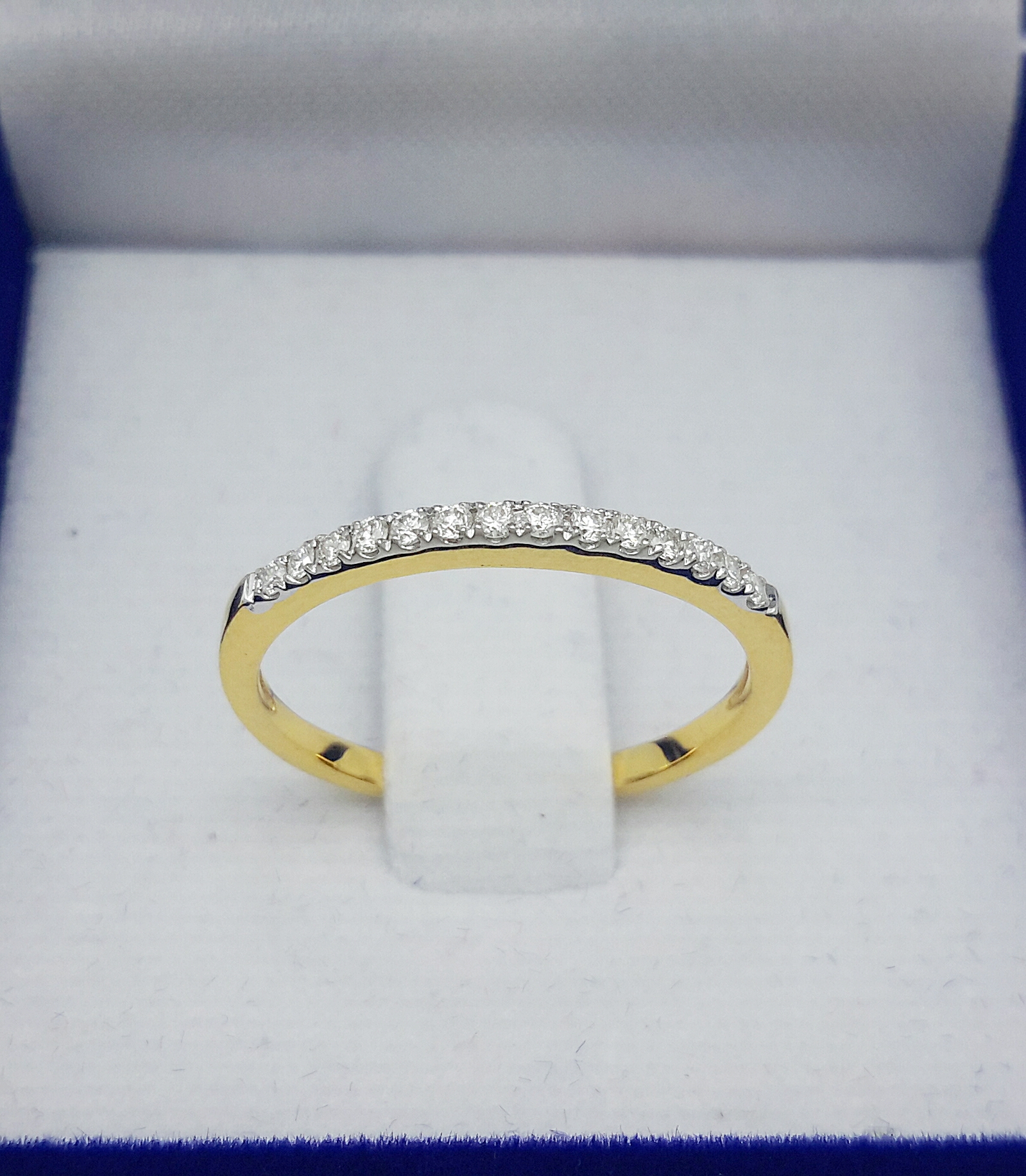 แหวนเพชรแท้น้ำหนักรวม 0.14 cts