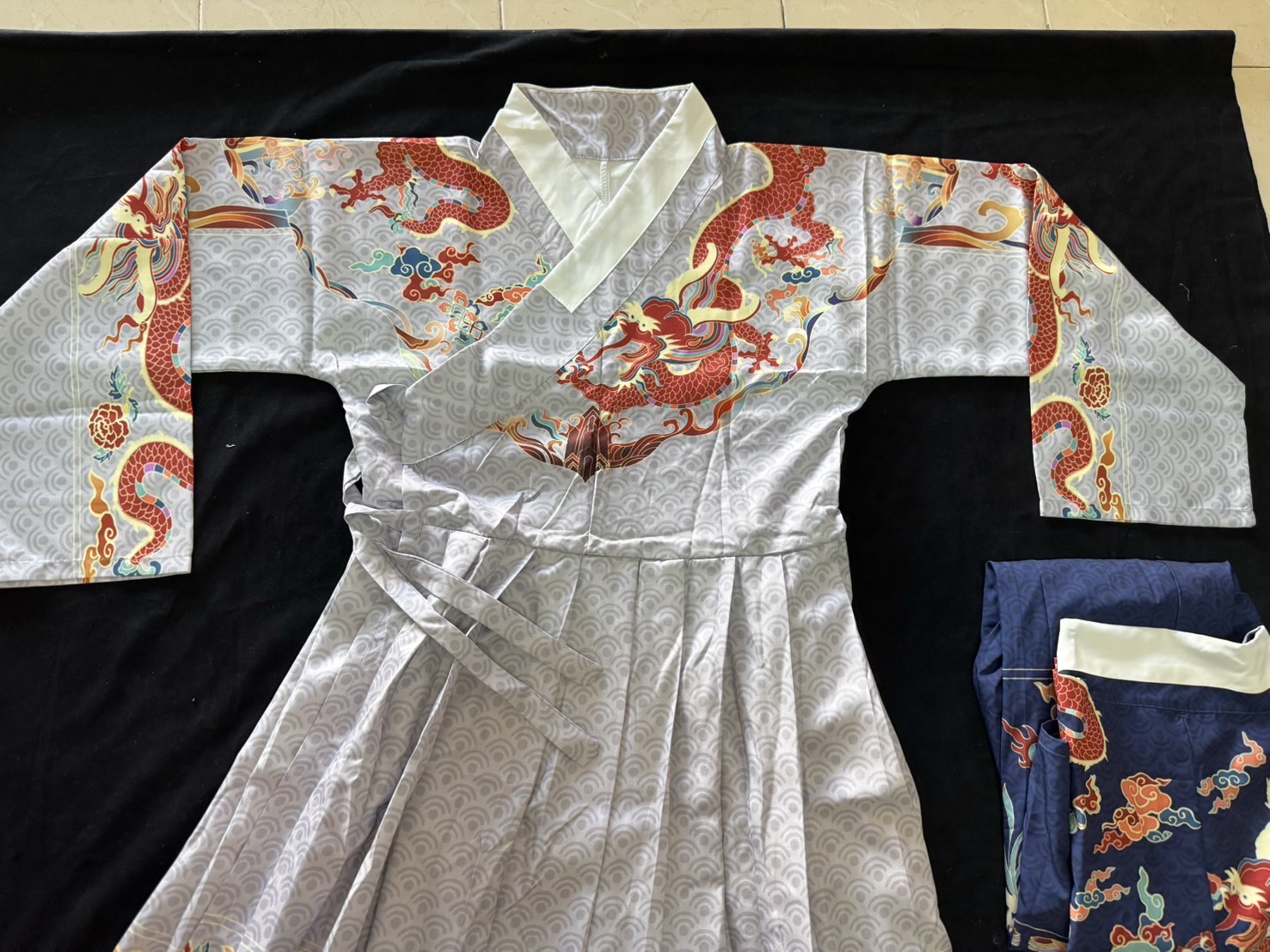 ชุดองค์ชายหมิง สีเทาเงิน รหัส PO744