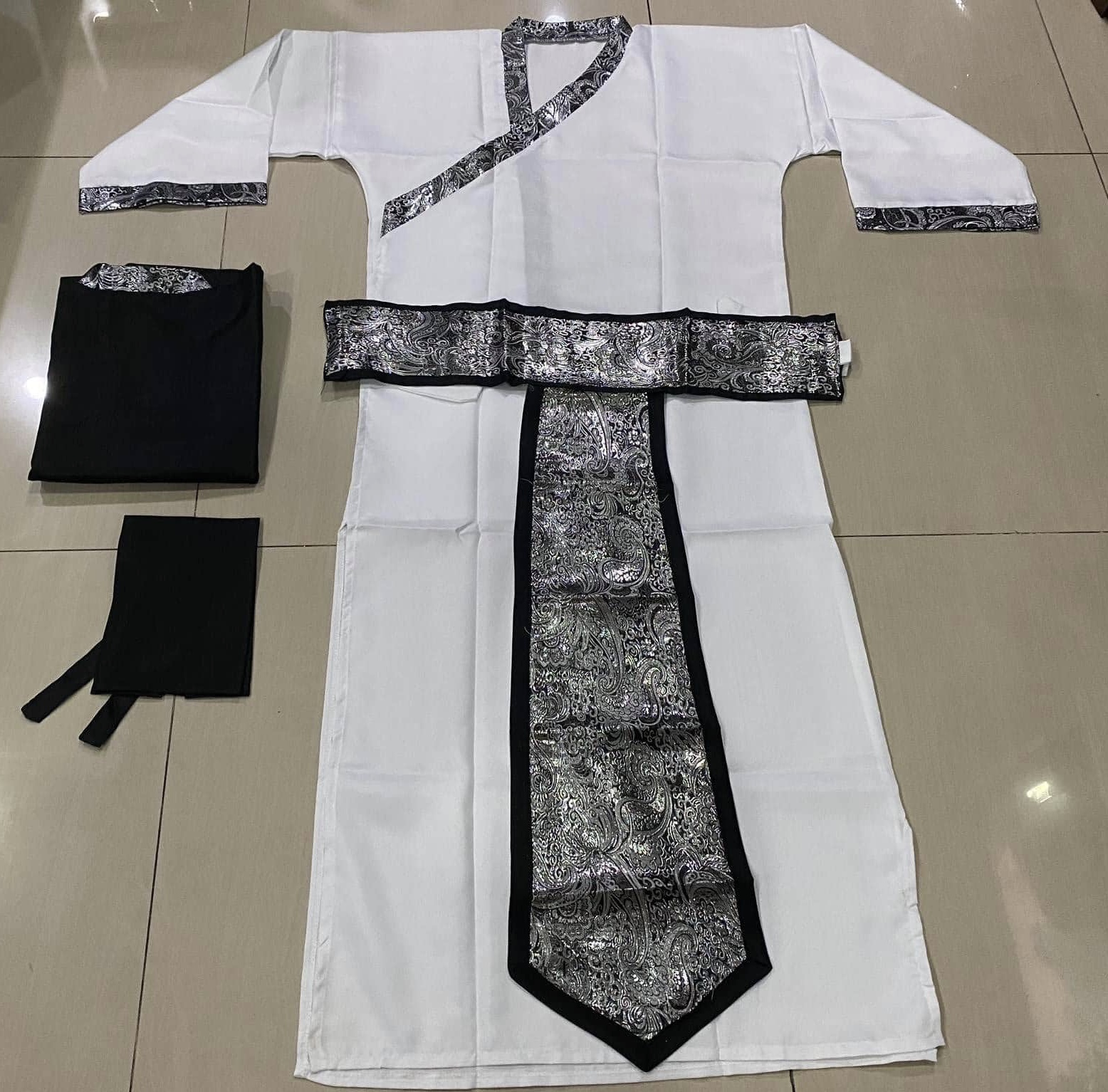 ชุดกงซุนเช่อ สีขาวดำ รหัส KC55 สินค้าพร้อมส่ง