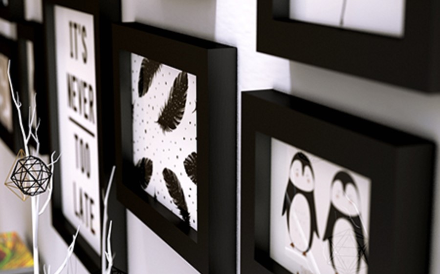 ชุดกรอบรูปติดผนัง Black 12 กรอบรูปไม้สีดำ 12 ชิ้น พร้อมรูปภาพตามแบบและวัสดุติดตั้ง