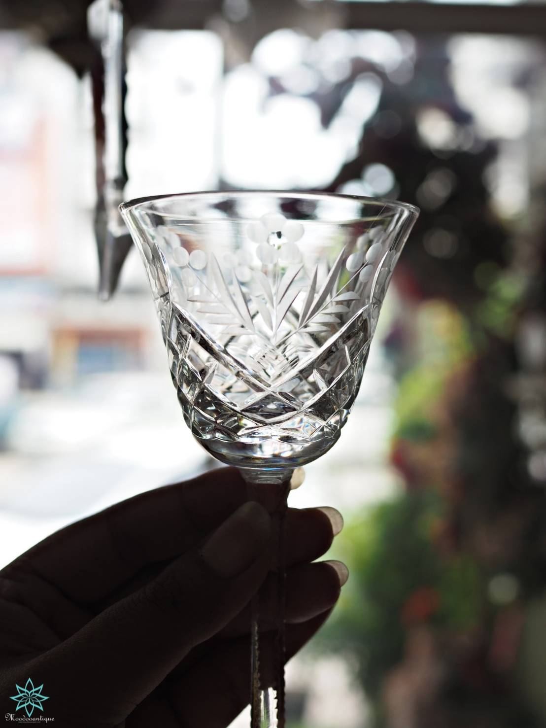 แก้วไวน์คริสตัลเจียระไน