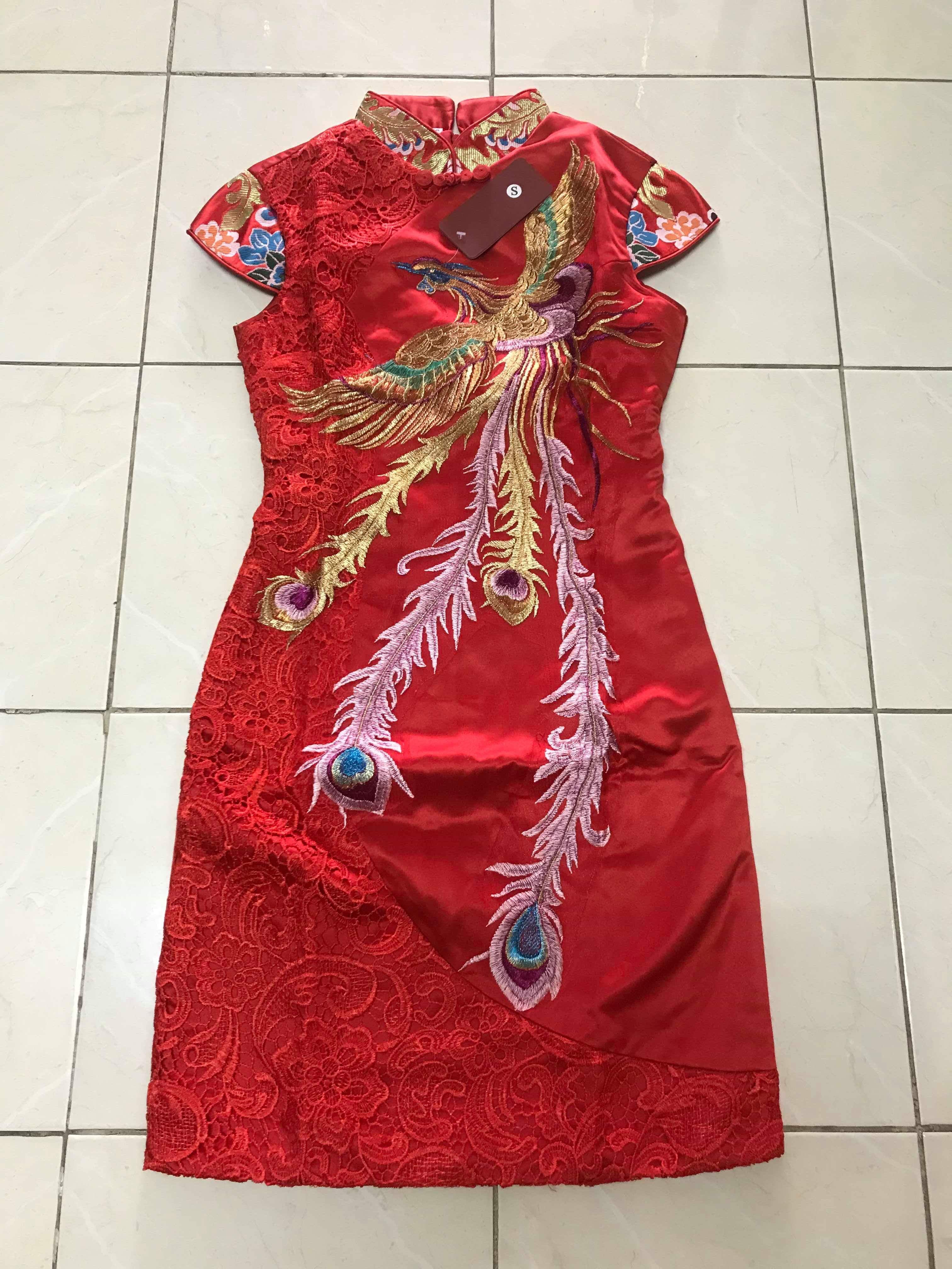 เดรสสั้น สีแดง ผ้าโพลีเอสเตอร์ เนื้อดี รหัส PE 138 พร้อมส่ง