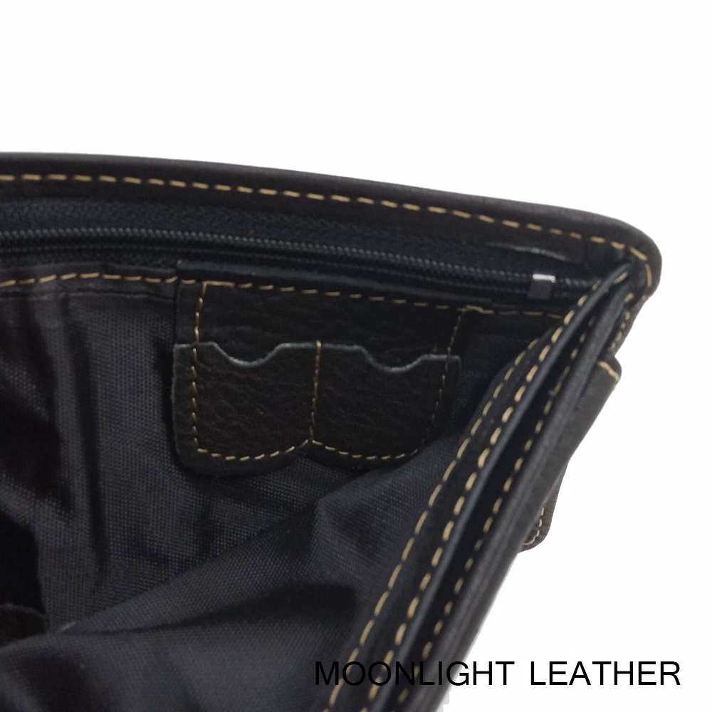 กระเป๋าสตางค์ชายหนังแท้ รุ่น Less But More Ep.09 มีกระเป๋าใส่เหรียญ หนังนุ่มมาก แข็งแรง ไม่ลอกร่อน สีดำ มีกล่องพร้อมเป็นของขวัญได้