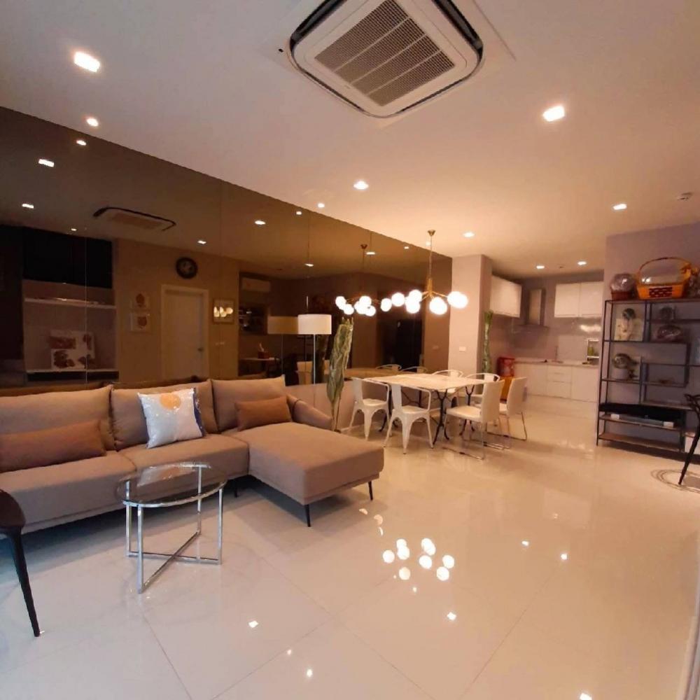 ให้เช่าทาวน์โฮม 3 ชั้น ม.ไอเจ้นท์ พัฒนาการ บ้านใหม่ตกแต่งสวยพร้อมเฟอร์นิเจอร์