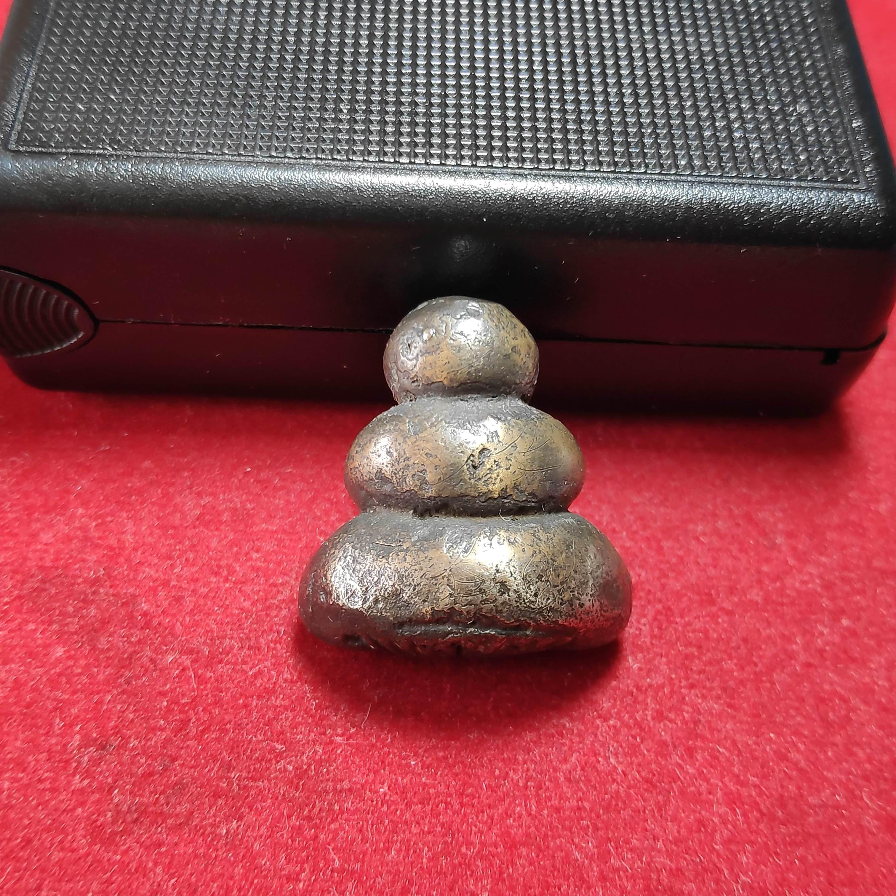 รูปหล่อพระปิดตาหลวงพ่อปล้องวัดหลุมดินเนื้อสัมฤทธิ์