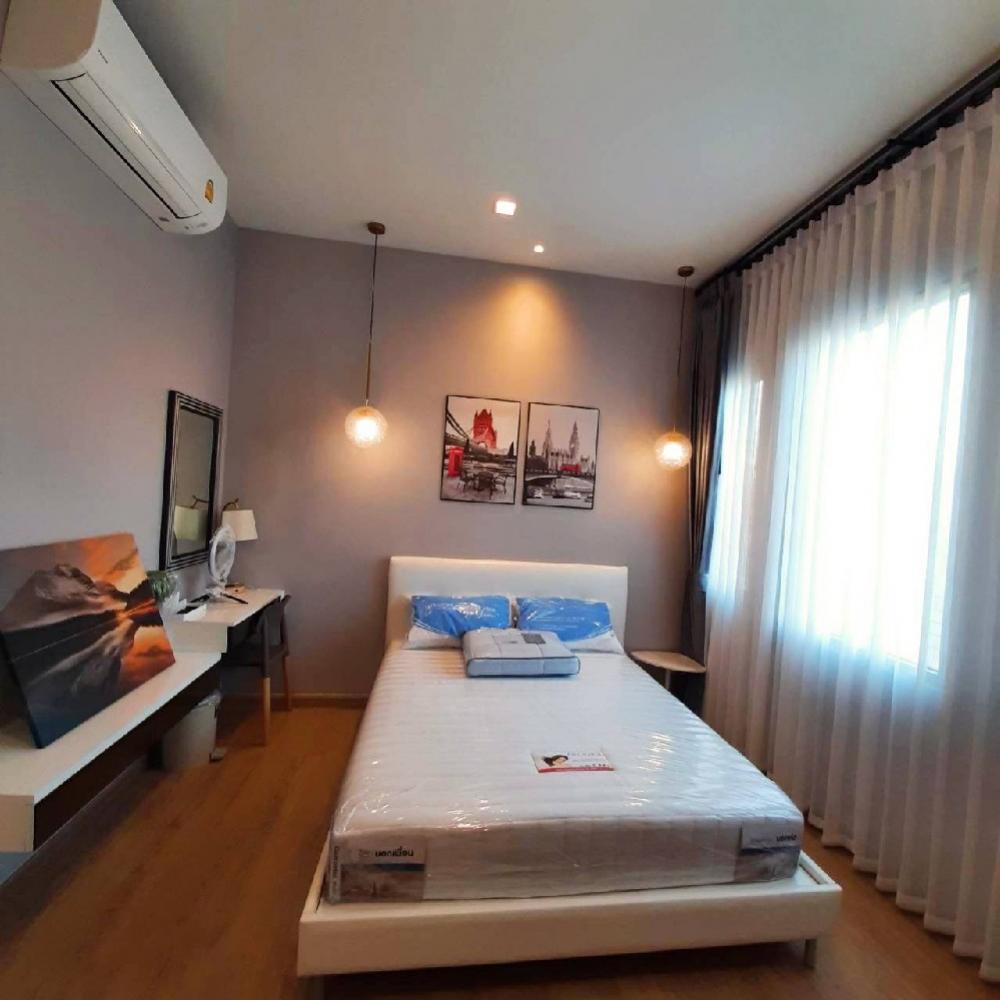 ให้เช่าทาวน์โฮม 3 ชั้น ม.ไอเจ้นท์ พัฒนาการ บ้านใหม่ตกแต่งสวยพร้อมเฟอร์นิเจอร์