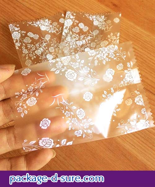 โปรโมชั่น//ถุงซีลกลาง ขอบหยัก 7x10 เนื้อกึ่งขุ่น ดอกกุหลาบขาว แพ็ค 100 ใบ