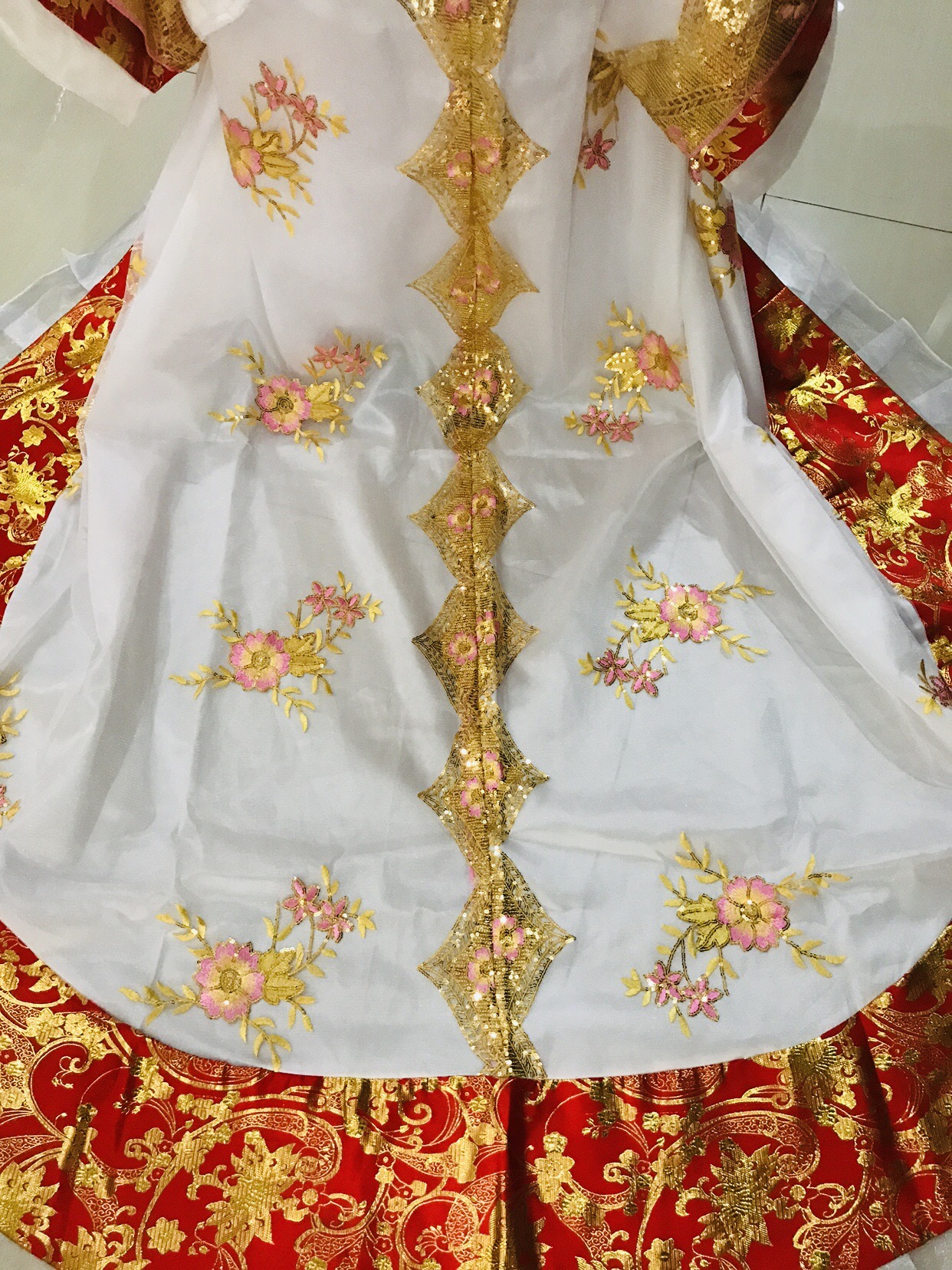 ชุดราชินีถัง สีขาว รหัส RPN 274 สินค้าพร้อมส่ง