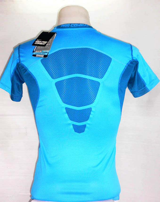 เสื้อรัดกล้ามเนื้อ NIKE PRO COMBAT รุ่น Hypercool แขนสั้น ไซส์ L