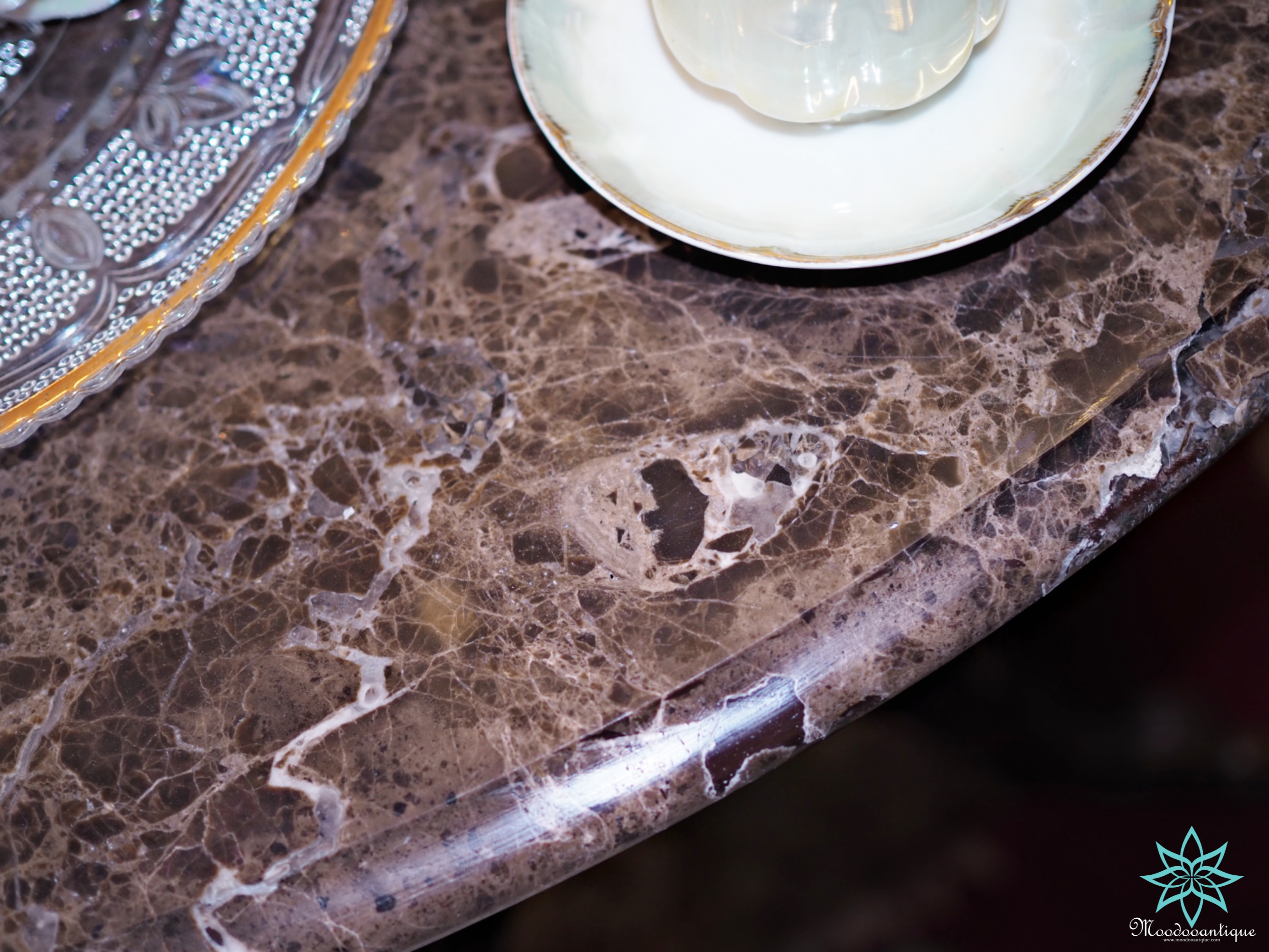 โต๊ะไม้มะฮอกกานีท็อปหินอ่อน