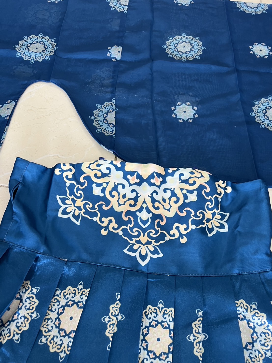 ชุดจีนหญิงฮั่น เสื้อน้ำเงิน + เดรสน้ำเงิน