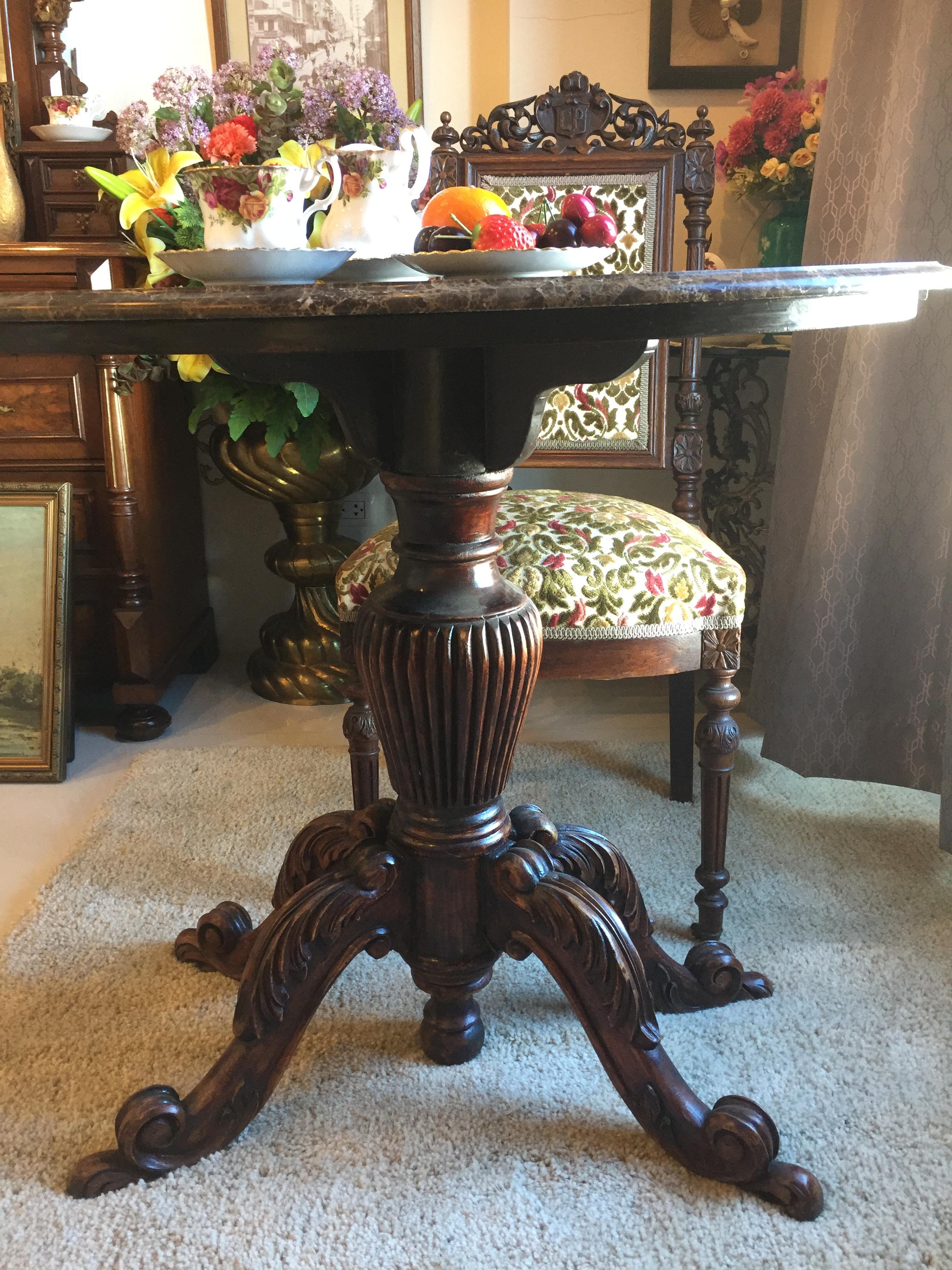 โต๊ะไม้มะฮอกกานีท็อปหินอ่อน