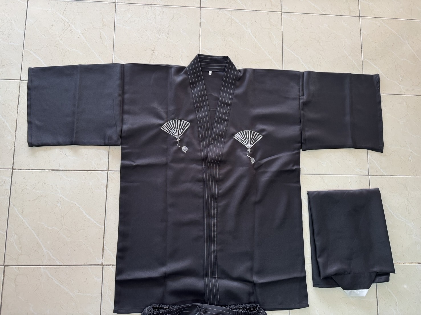 samuraiกิโมโน สีดำ