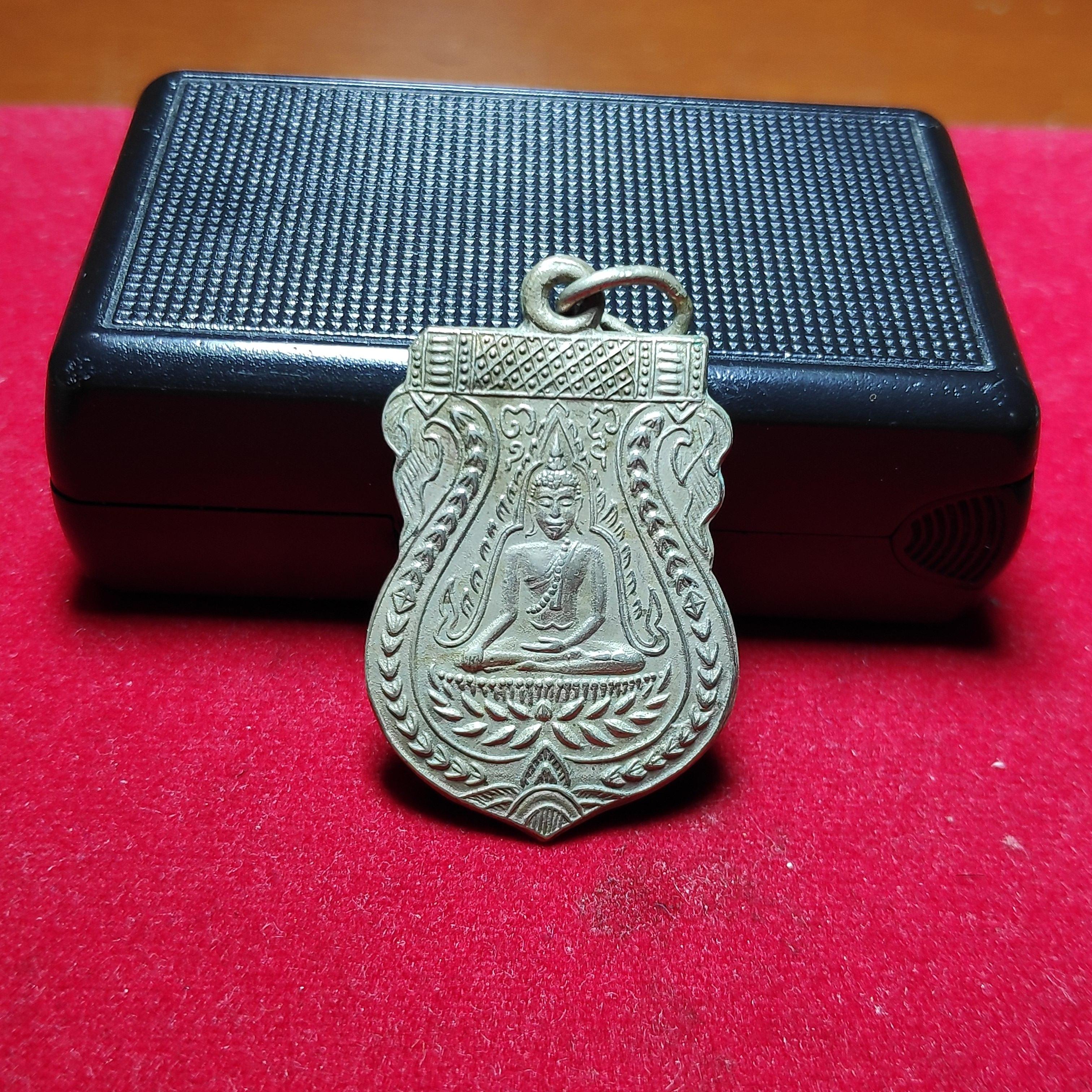 เหรียญเสมาพระพุทธชินราชหลวงปู่บุญวัดกลางบางแก้วเนื้อเงินปี2472