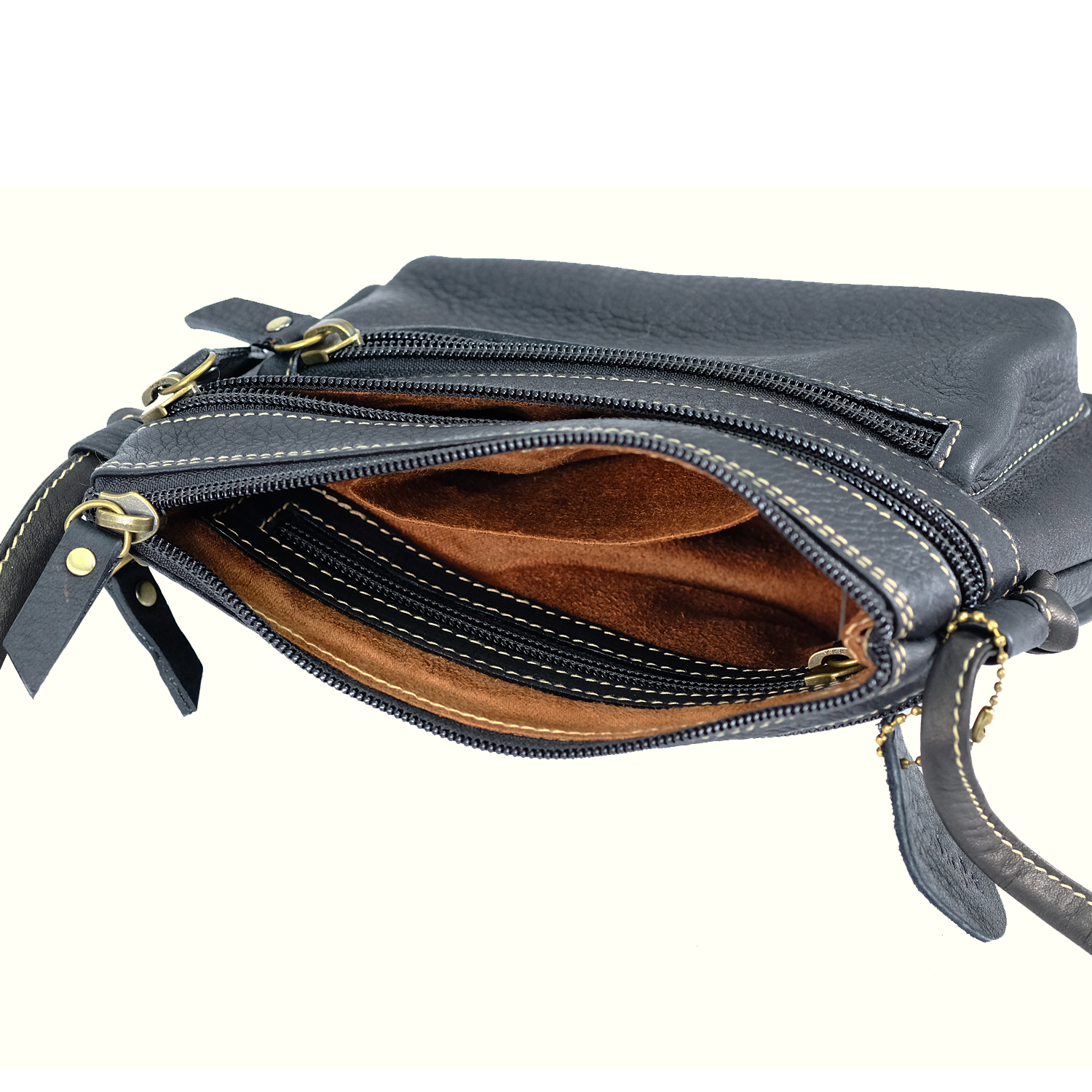 กระเป๋ารุ่น Mino สีดำ กระเป๋าหนังแท้ ใบเล็กๆ สะพายติดตัว ไปเที่ยว ไปตลาด เบาๆ ชิลๆ ทำจากหนังวัวแท้ทั้งใบ นุ่มทน รับประกัน 1 ปี พร้อมถุงกันฝุ่น (No.008)