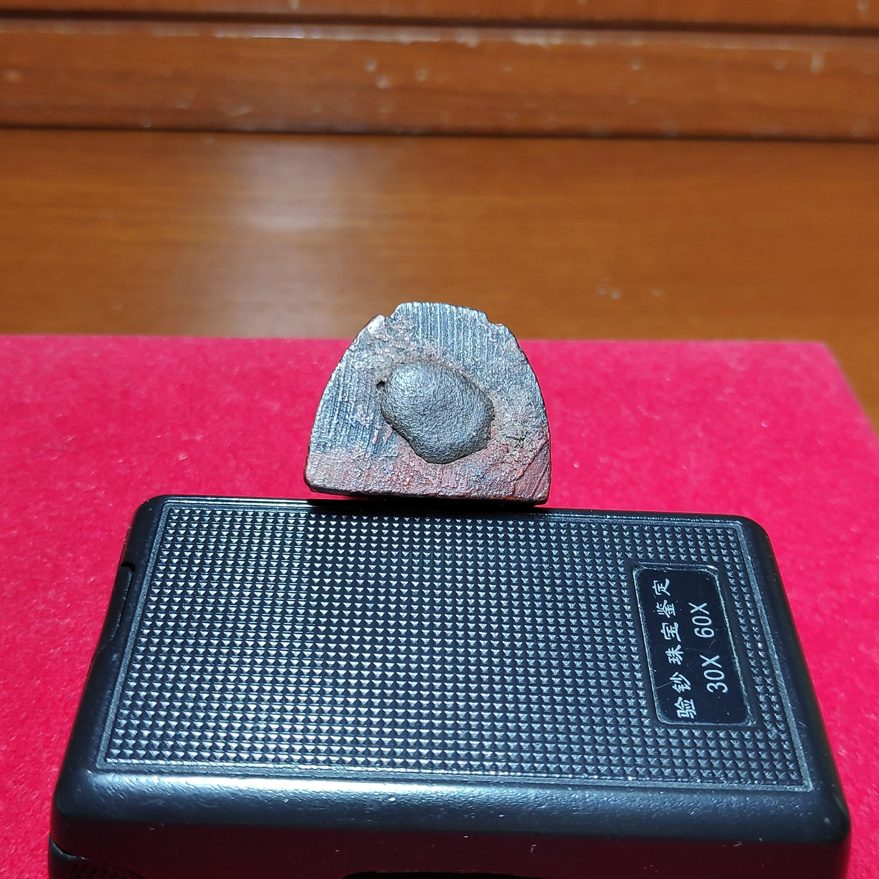 พระปิดตาไม้โพธิ์เเกะพิมพ์ฐานสูงหลวงปู่เอี่ยมวัดหนังก้นอุดชันโรง