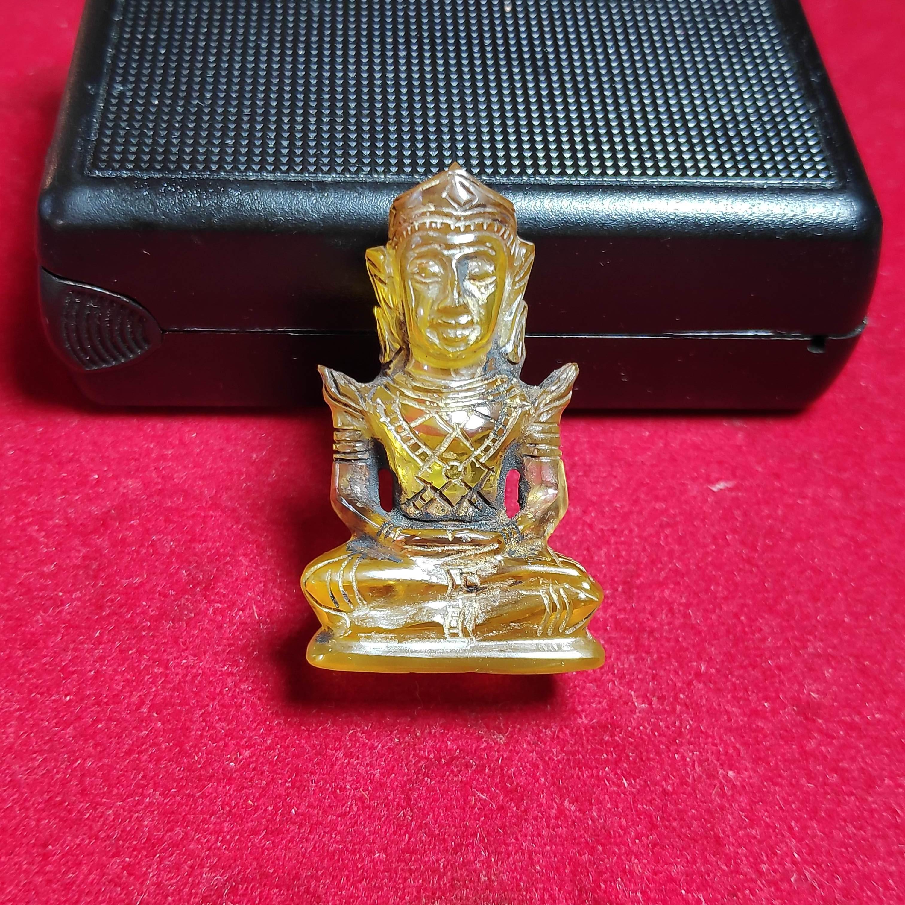 พระหินจุยเจียกรุฮอดเนื้อเหลือง