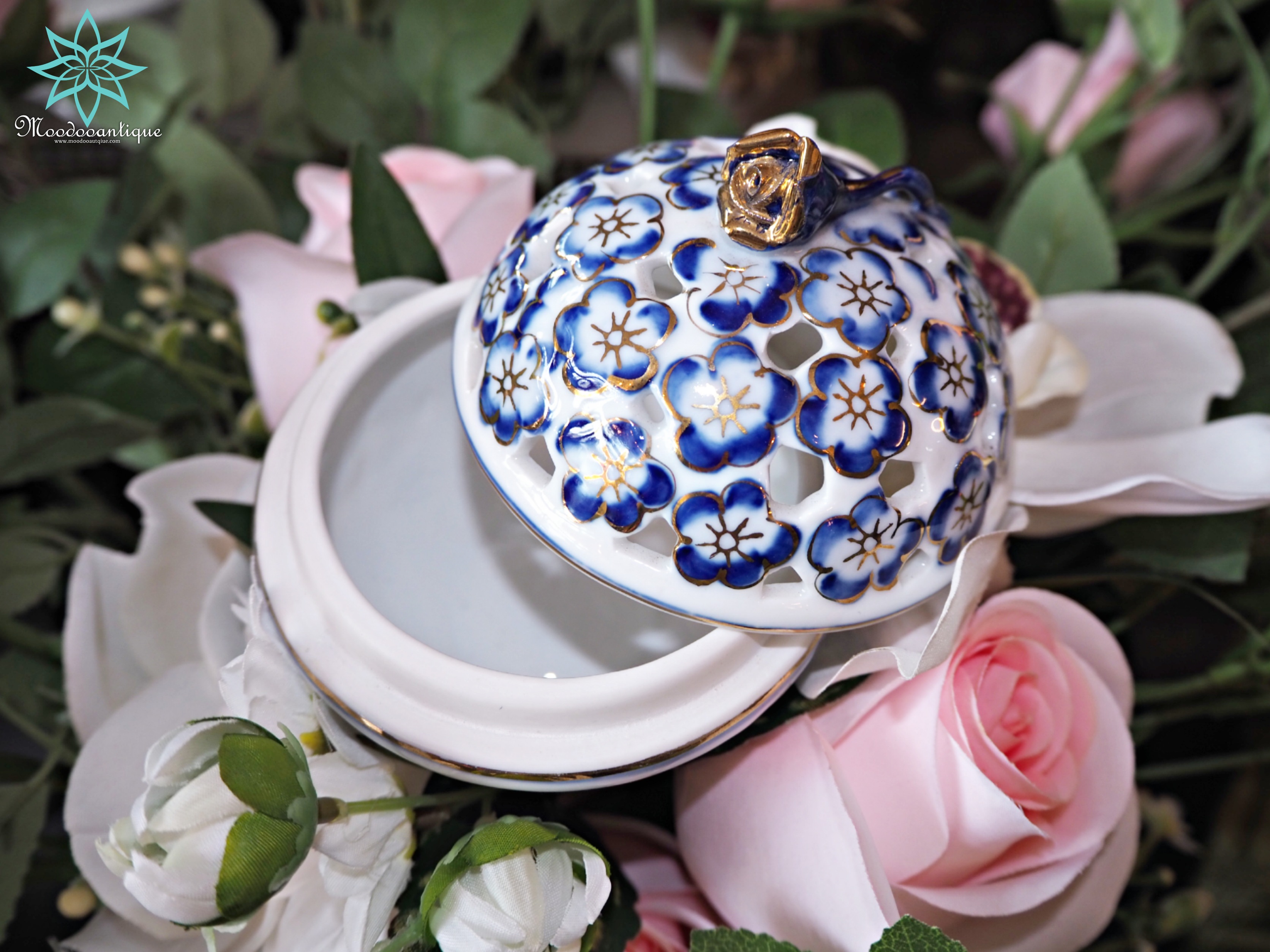 Royal porcelain blue & white