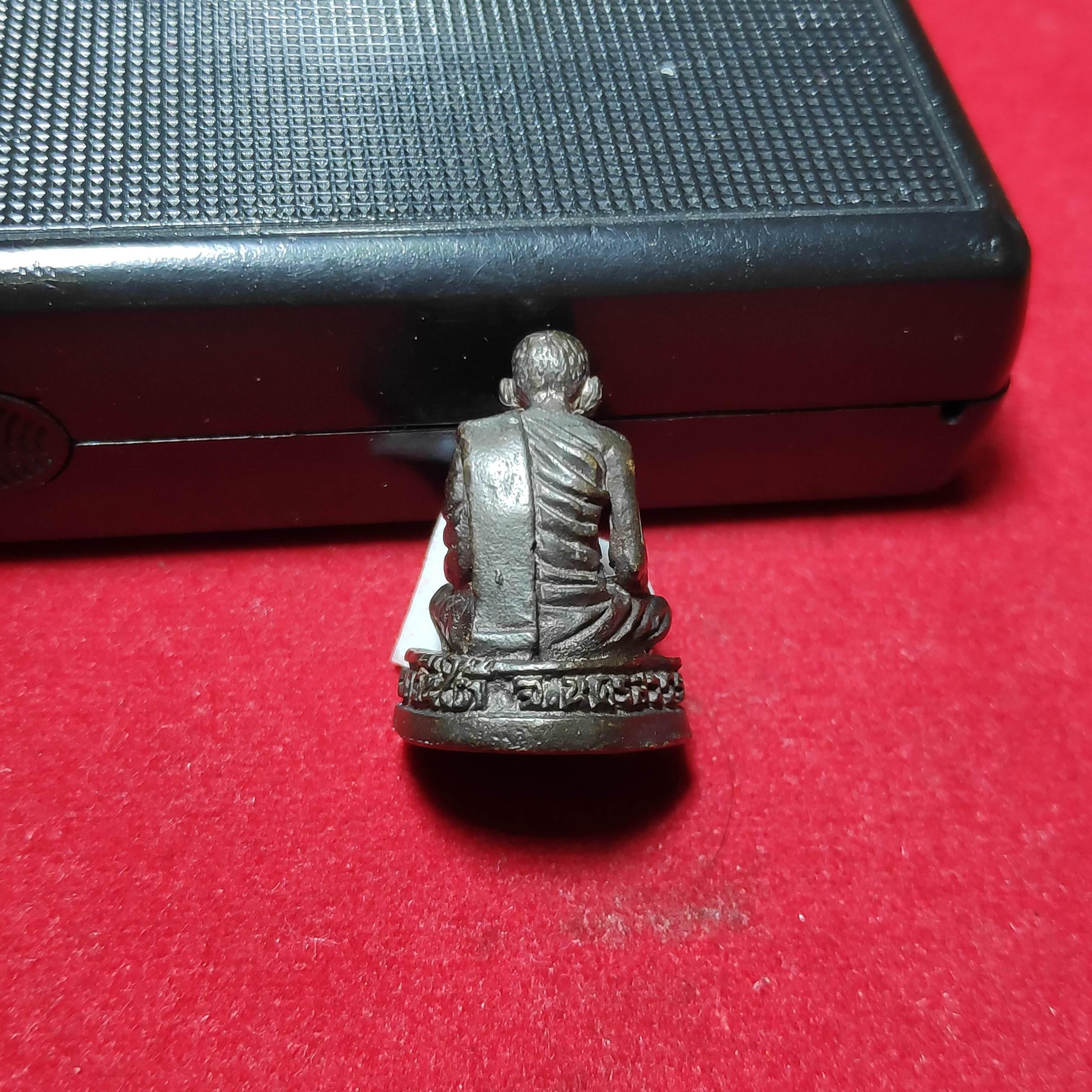 รูปหล่อหลวงพ่อเฮงวัดเขาดินใต้รุ่นเฮง555ปี2555 จ.นครสวรรค์(หมด)