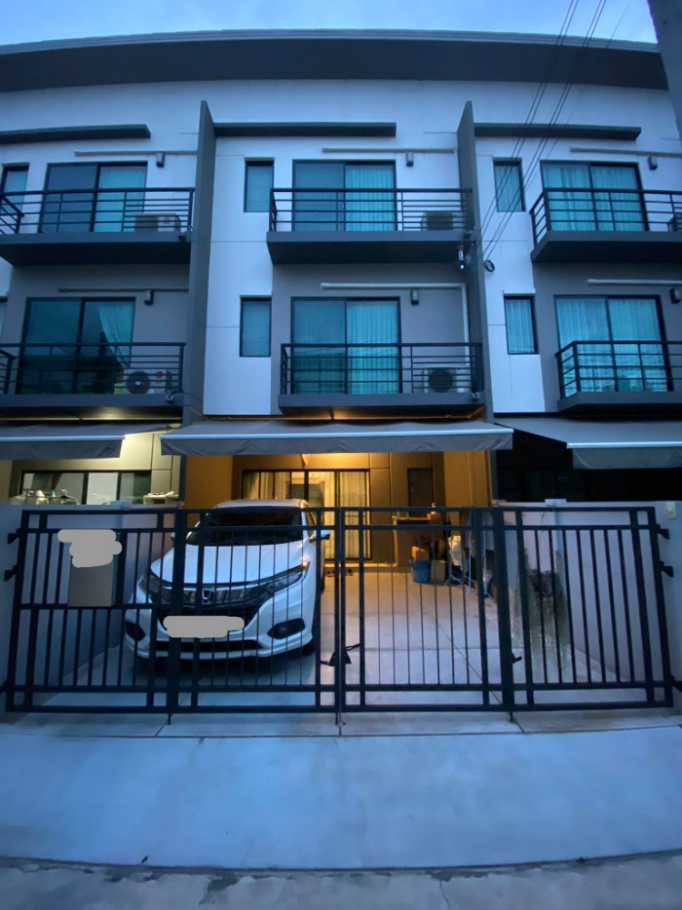 ขายและให้เช่าทาวน์โฮม 3 ชั้น ม.บ้านกลางเมือง ราชพฤกษ์ - พระราม 5 พร้อมเฟอร์ฯ