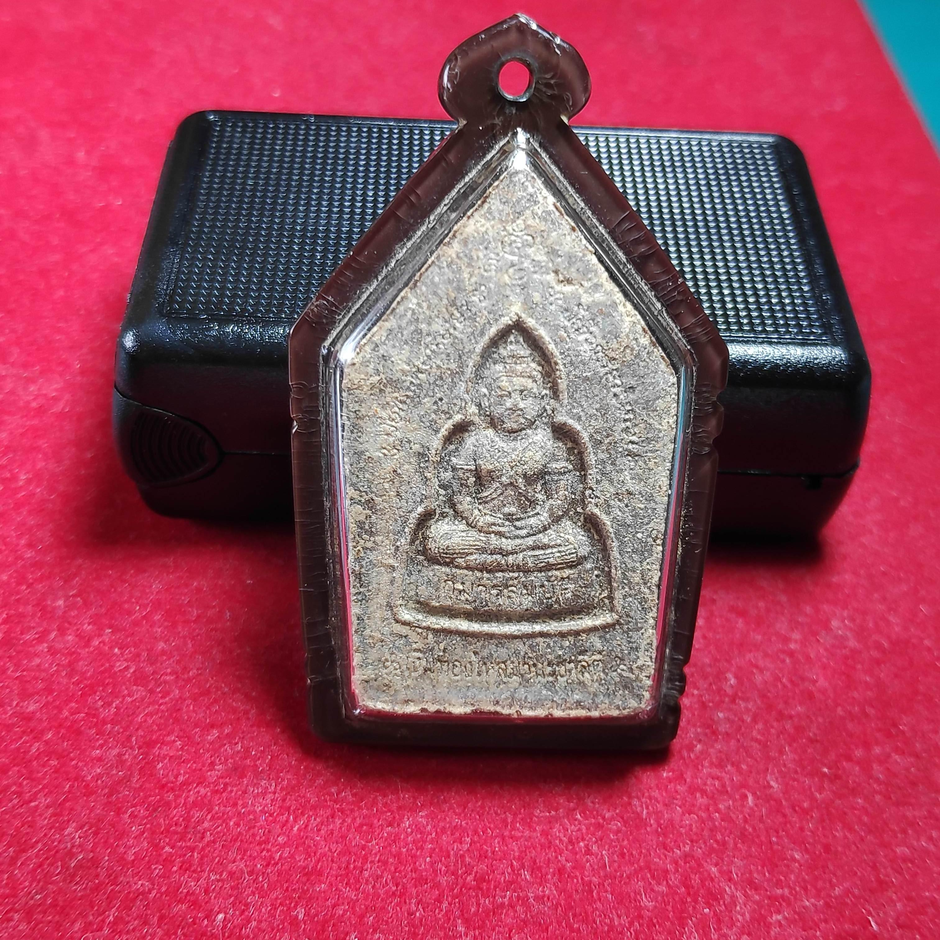 พระขุนเเผนหลังกุมารสมบัติหลวงพ่อพูลวัดไผ่ล้อมเนื้อผงตะเคียนปี2548