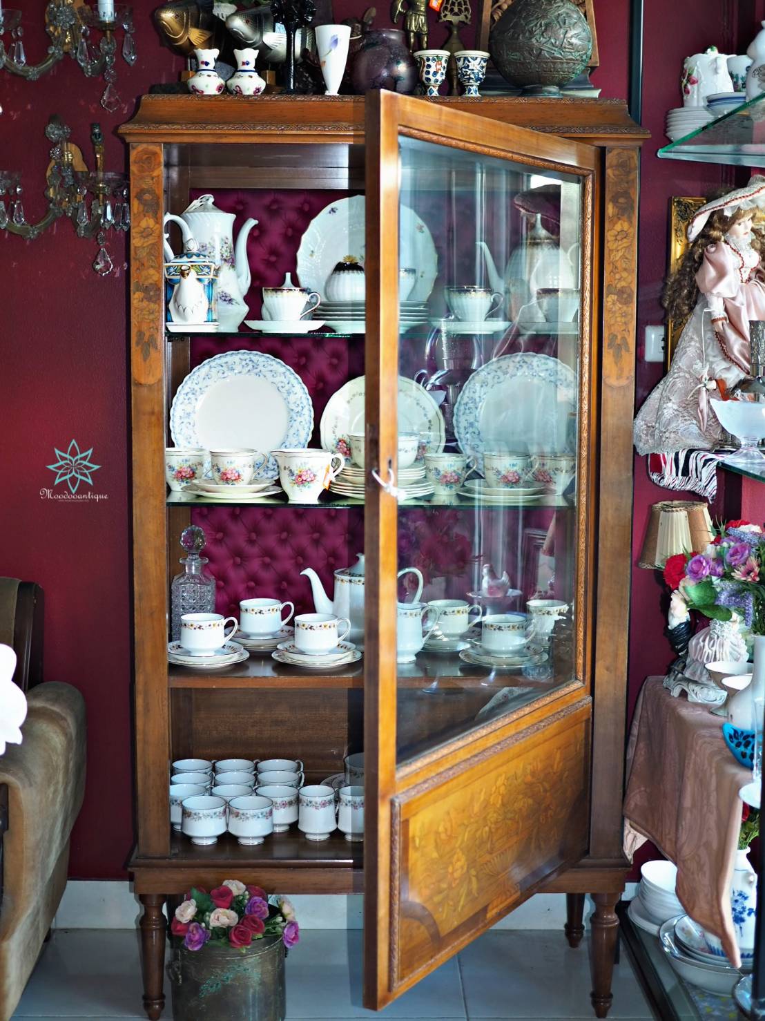 ตู้โชว์งานฝรั่งเศส