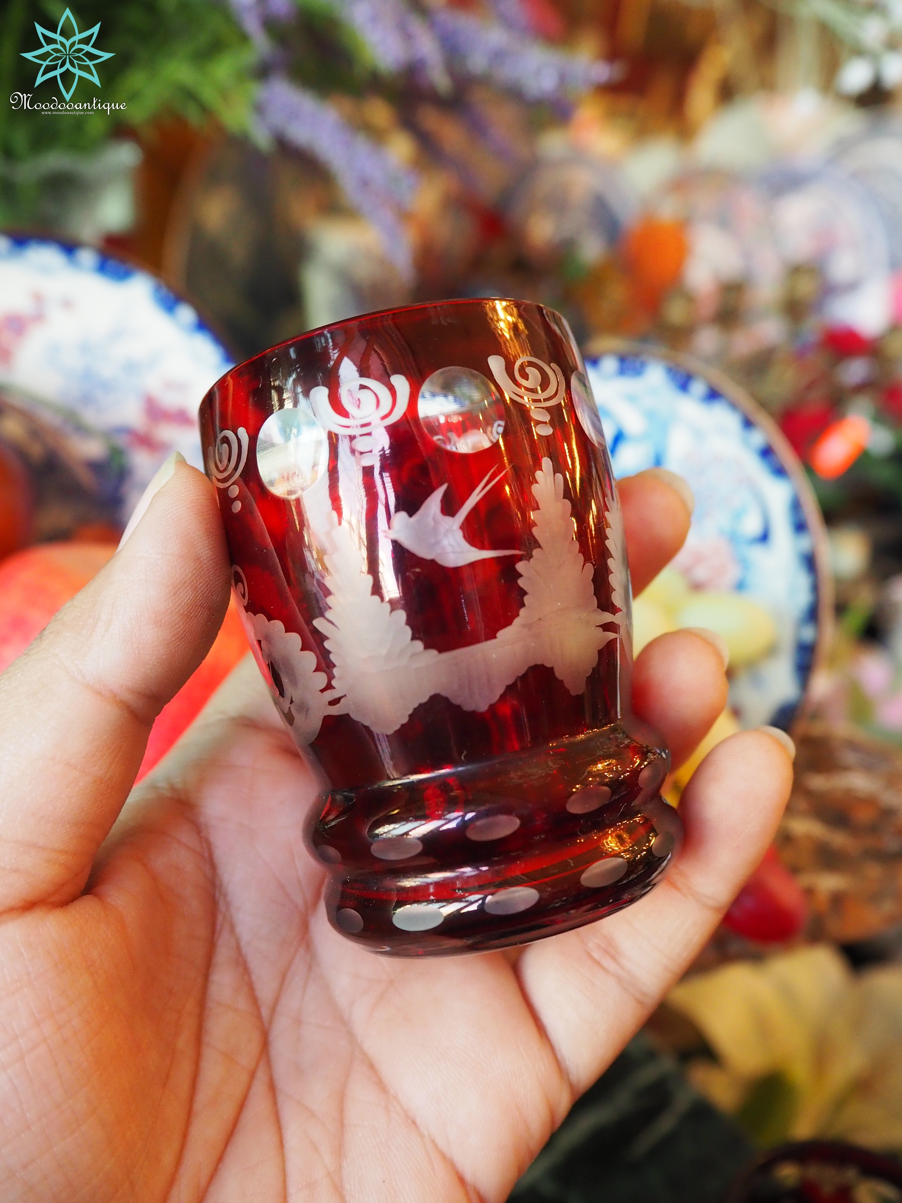 เครื่องแก้วแอนทีคโบฮีเมี่ยน