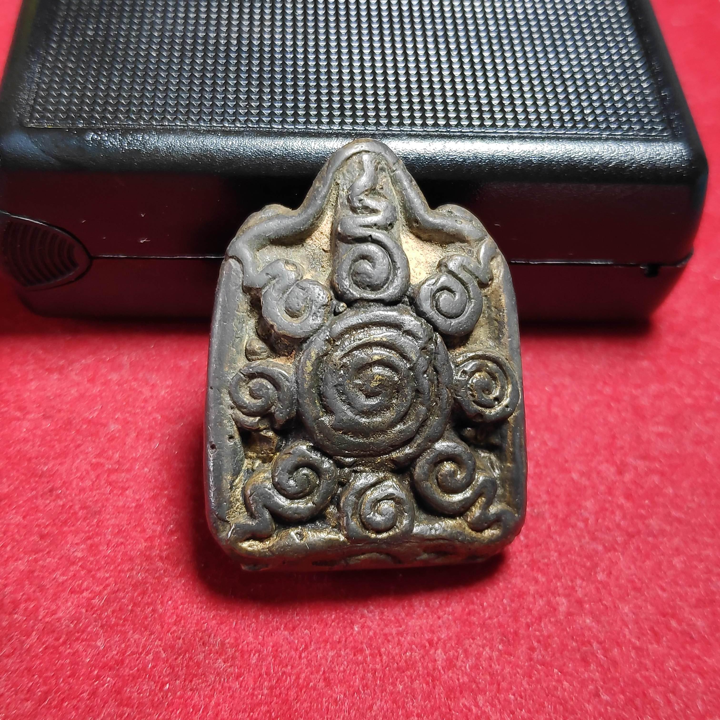 รูปหล่อพระอุปคุตศิลปเขมรหลังยันต์