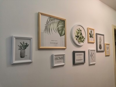 ชุดกรอบรูปติดผนังบันได Stairway18 (Fresh) กรอบรูปไม้ 17 ชิ้นพร้อมภาพตามแบบ + รูปแคนวาส 1 ชิ้น และวัสดุติดตั้ง