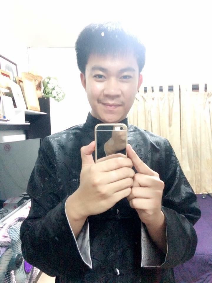 เสื้อจีนผ้า ไหมจีน. สีดำ+ขาวเทา ใส่กลับได้ 2 สีรหัส.O128. สินค้าพร้อมส่ง