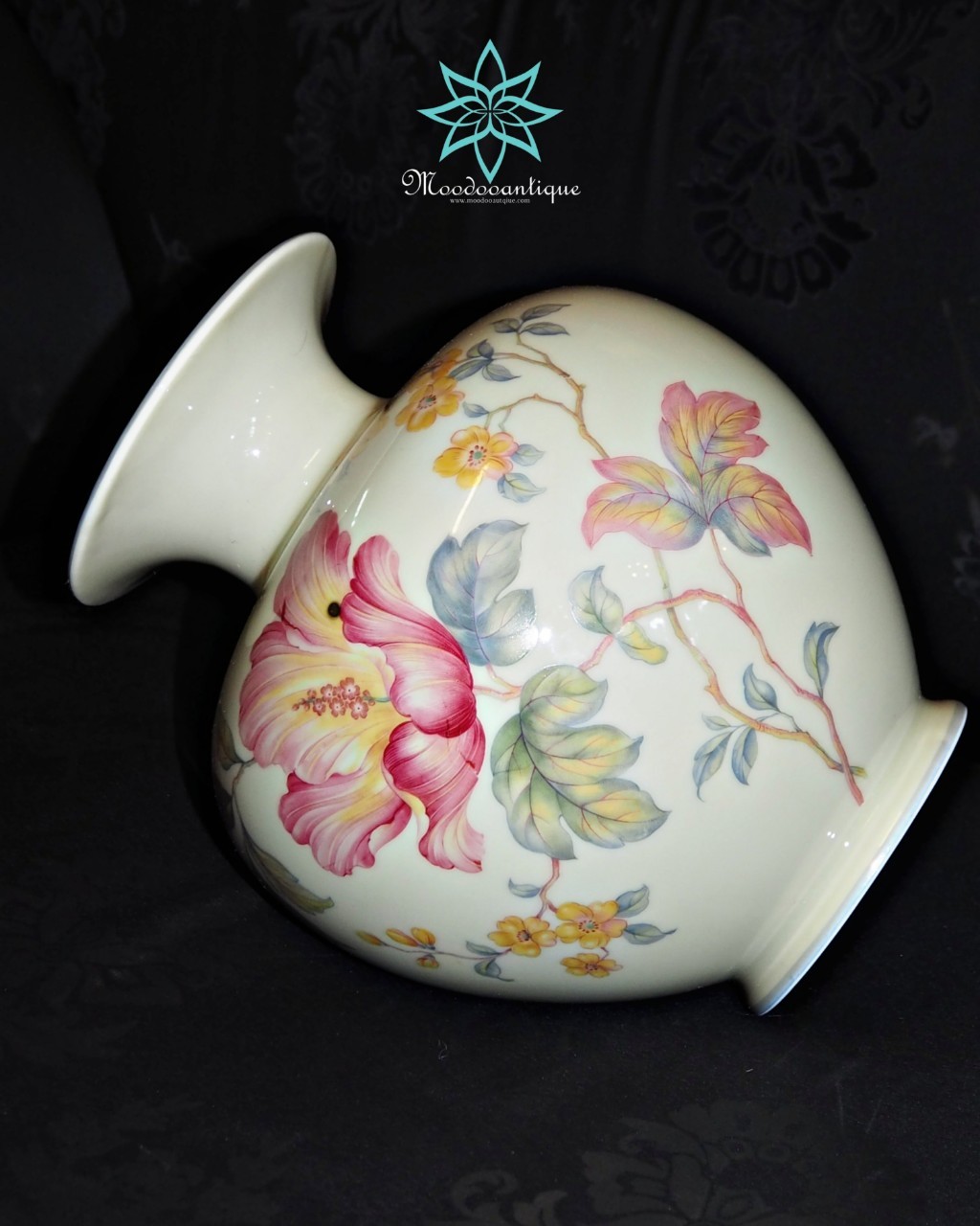 แจกัน BAVARIA. GERMANY