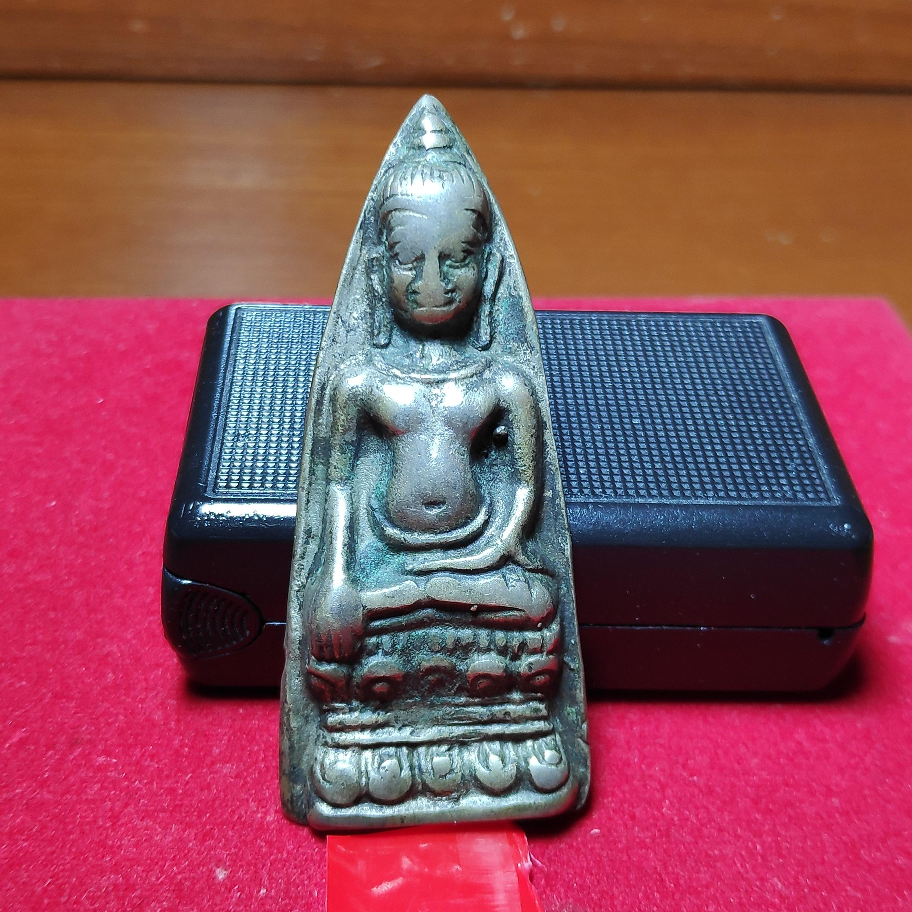 พระหูยานพิมพ์บัว2ชั้นกรุลพบุรีเนื้อสัมฤทธิ์