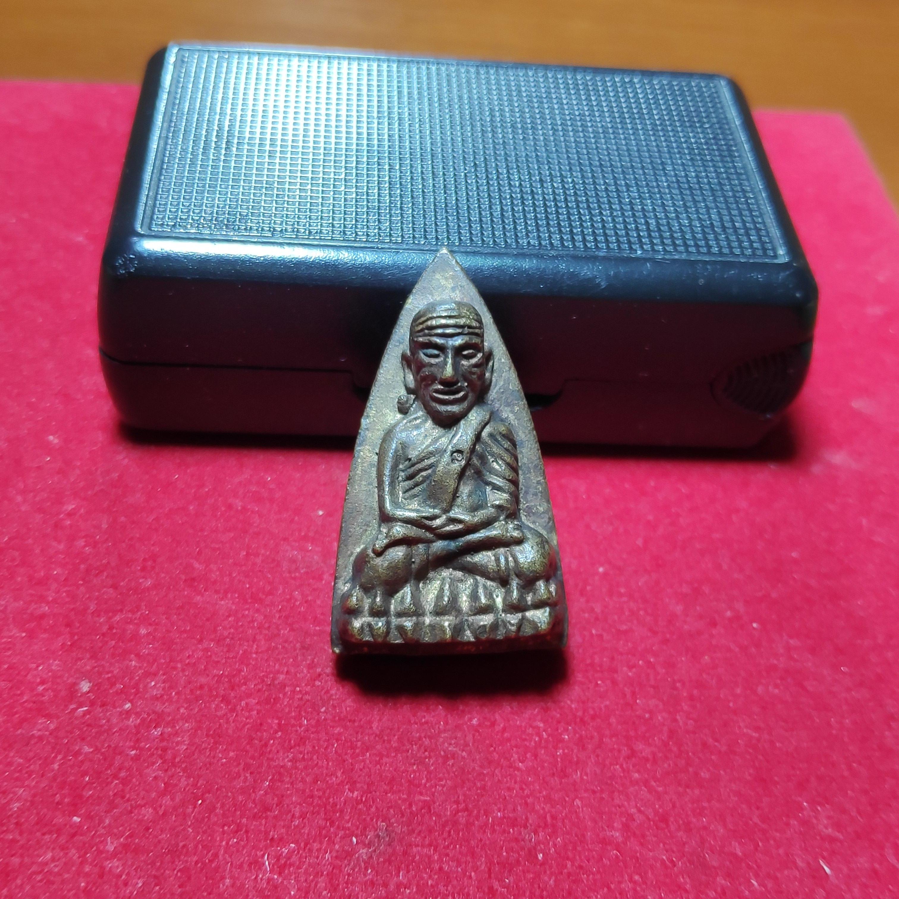 รูปหล่อหลวงปู่ทวดพิมพ์2หน้าสมเด็จญาณวัดบวรเเจกกรรมการปี2543