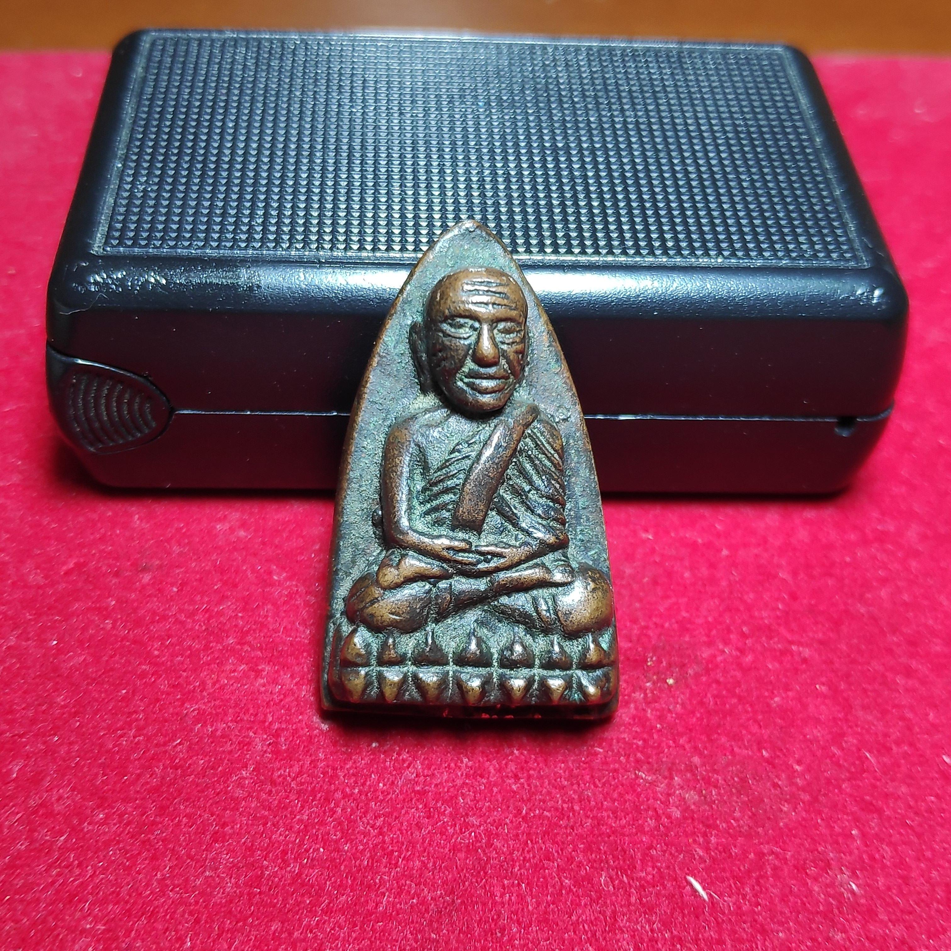 พระหลวงปู่ทวดพิมพ์หลังเตารีดปี2505