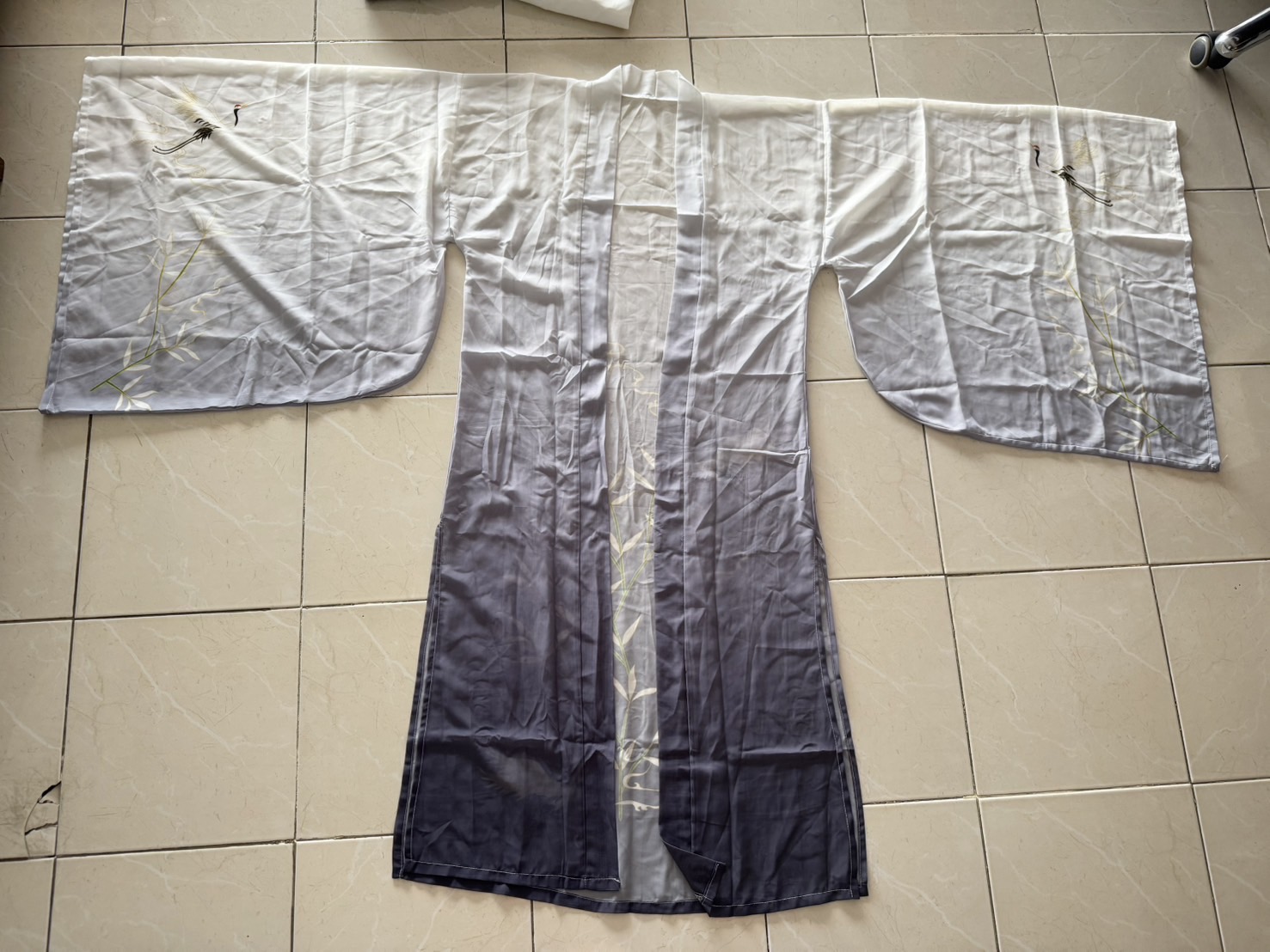 ชุดองค์ชายฮั่น พร้อมส่ง เสื้อขาว + กระโปรง + เสื้อคลุม รหัส 742