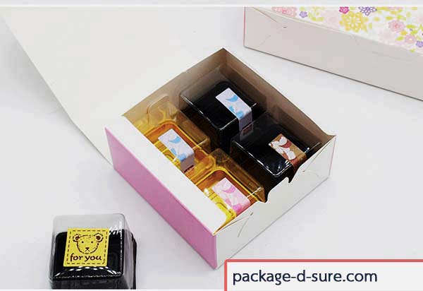 กล่องสี่เหลี่ยมจัตุรัส 11.4x11.4x5 สีขาว ลายดอกไม้