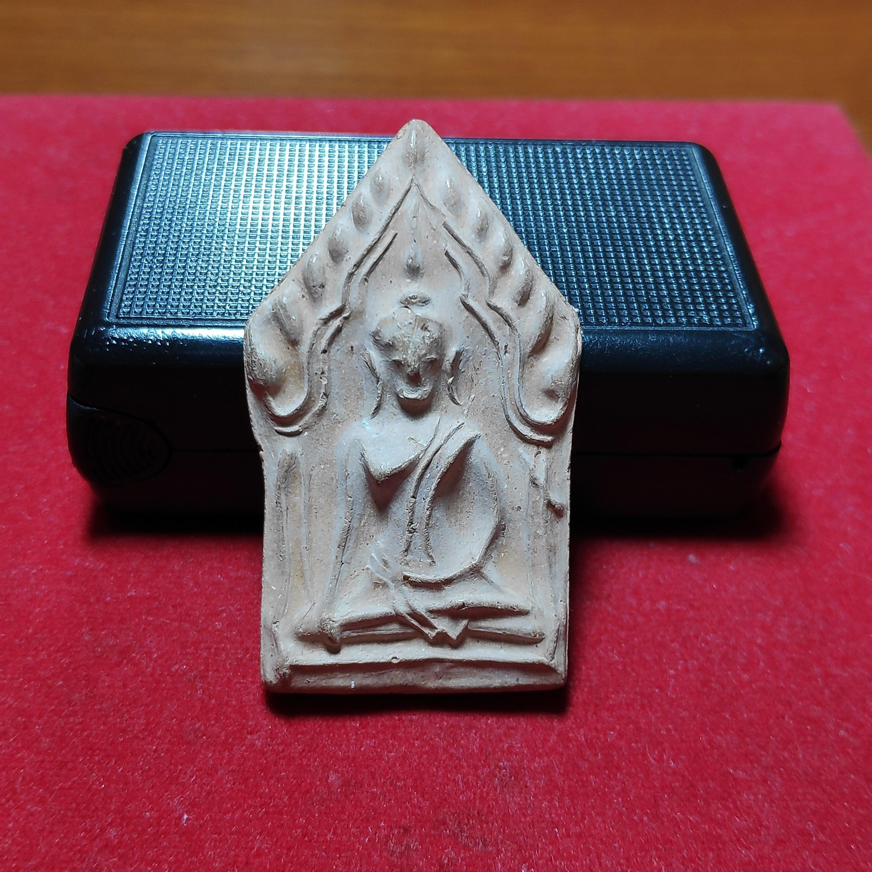 พระขุนเเผนเพชรกลับวัดบ้านกลับรุ่นเพชรพันล้าน