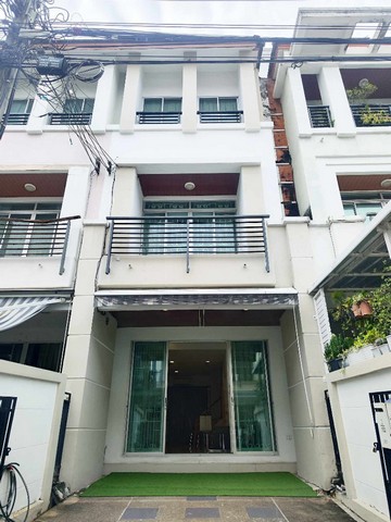 (MH0140) ให้เช่าทาวน์โฮม 3 ชั้น ม.บ้านกลางเมือง เดอะปารีส พระราม 9-รามคำแหง พร้อมเฟอร์นิเจอร์