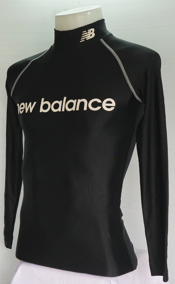 เสื้อรัดกล้ามเนื้อแขนยาว New Balance คอเต่า สีดำ ไซส์ M