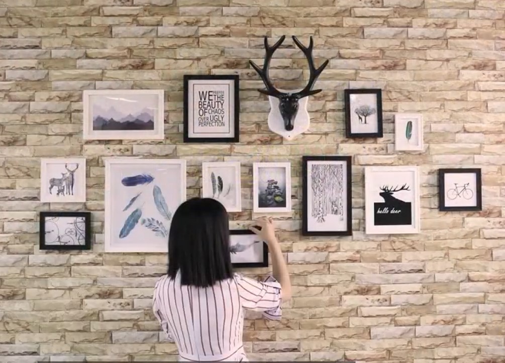 ชุดกรอบรูปติดผนัง Black Deer กรอบรูปไม้ 8 ชิ้น+หัวกวาง พร้อมรูปภาพตามแบบและวัสดุติดตั้ง