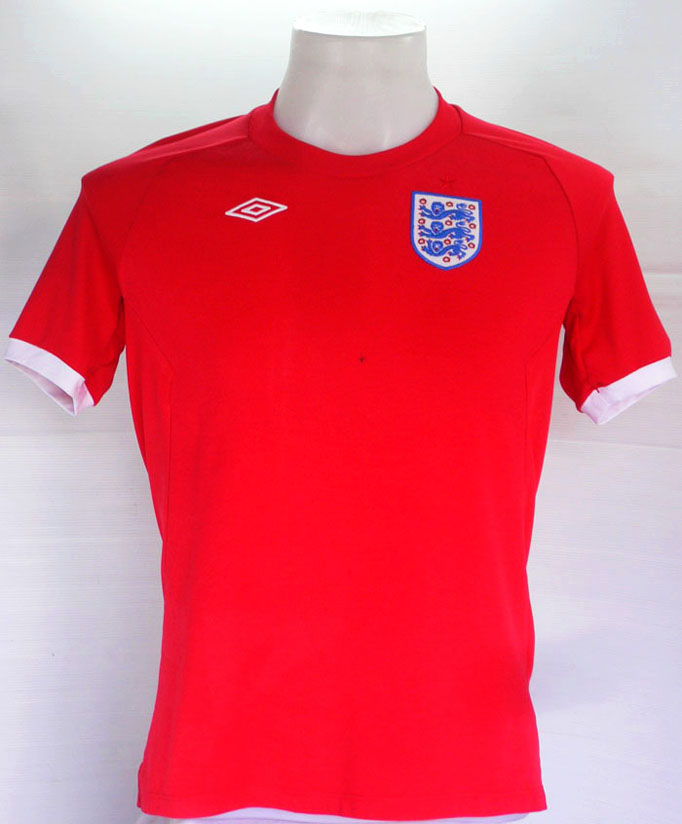 เสื้อฟุตบอลทีมชาติอังกฤษ UMBRO ENGLAND WORLD CUP 2010 ไซส์ S รอบอก38-40 นิ้ว